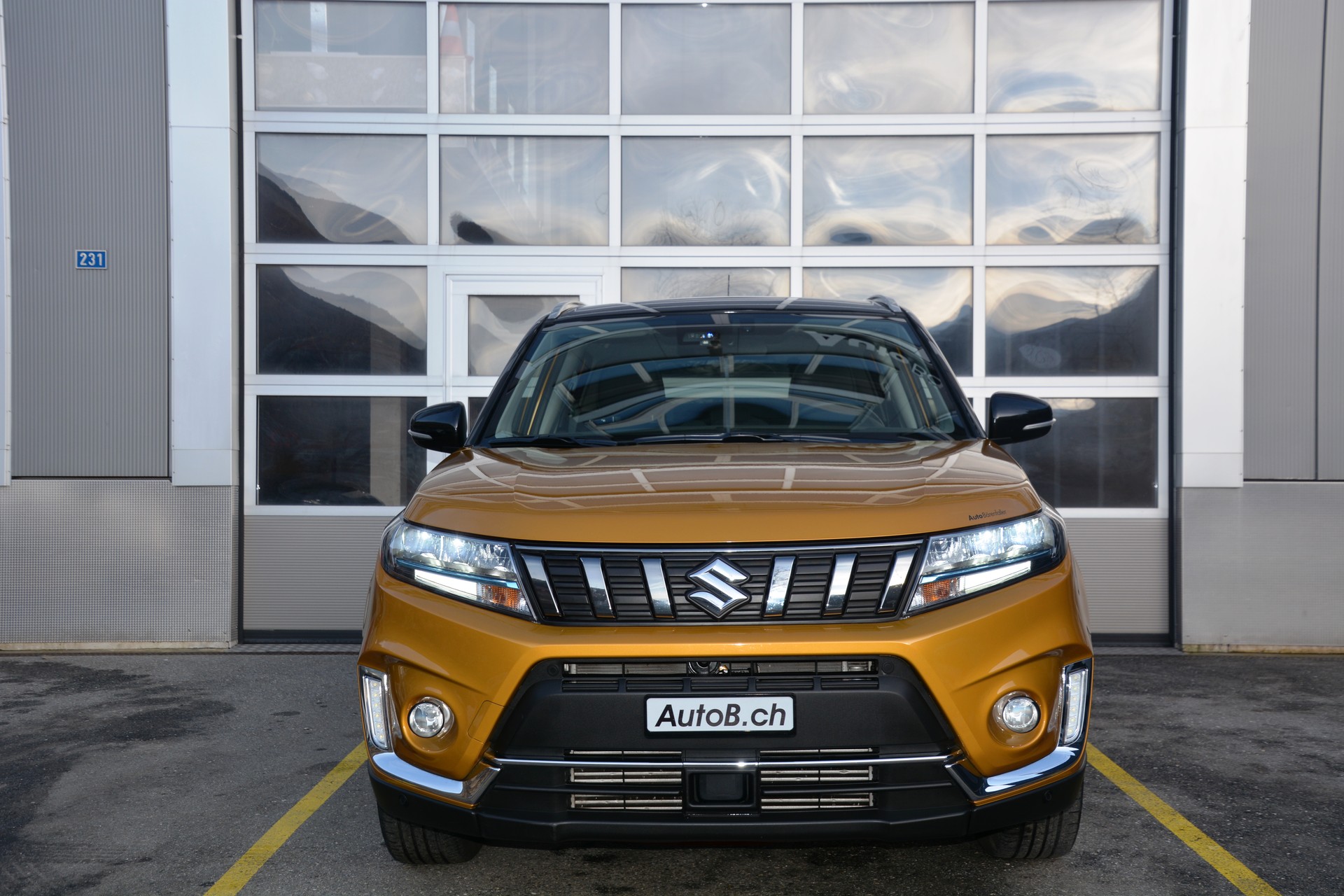 SUZUKI Vitara 1.4 Boosterjet Generation Top Hybrid Automatic-image-2