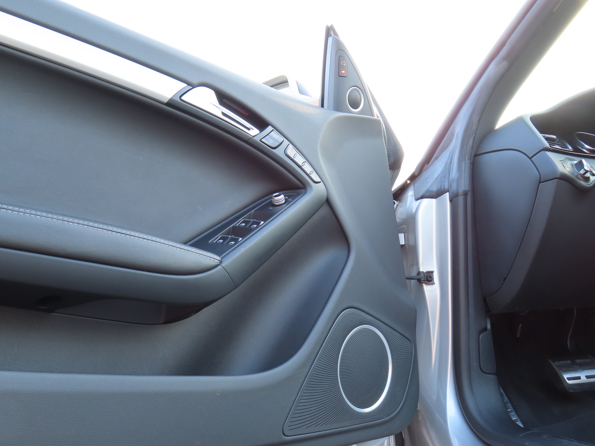 AUDI RS5 Cabrio 4.2 FSI quattro S-tronic(CH)-image-8