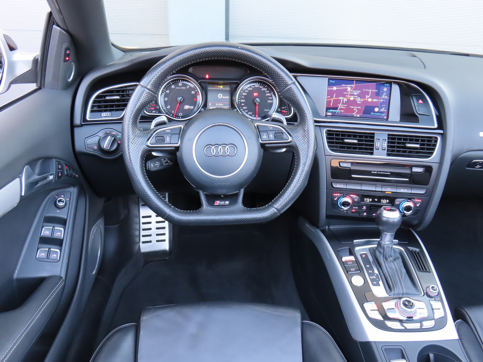 AUDI RS5 Cabrio 4.2 FSI quattro S-tronic(CH)-image-10