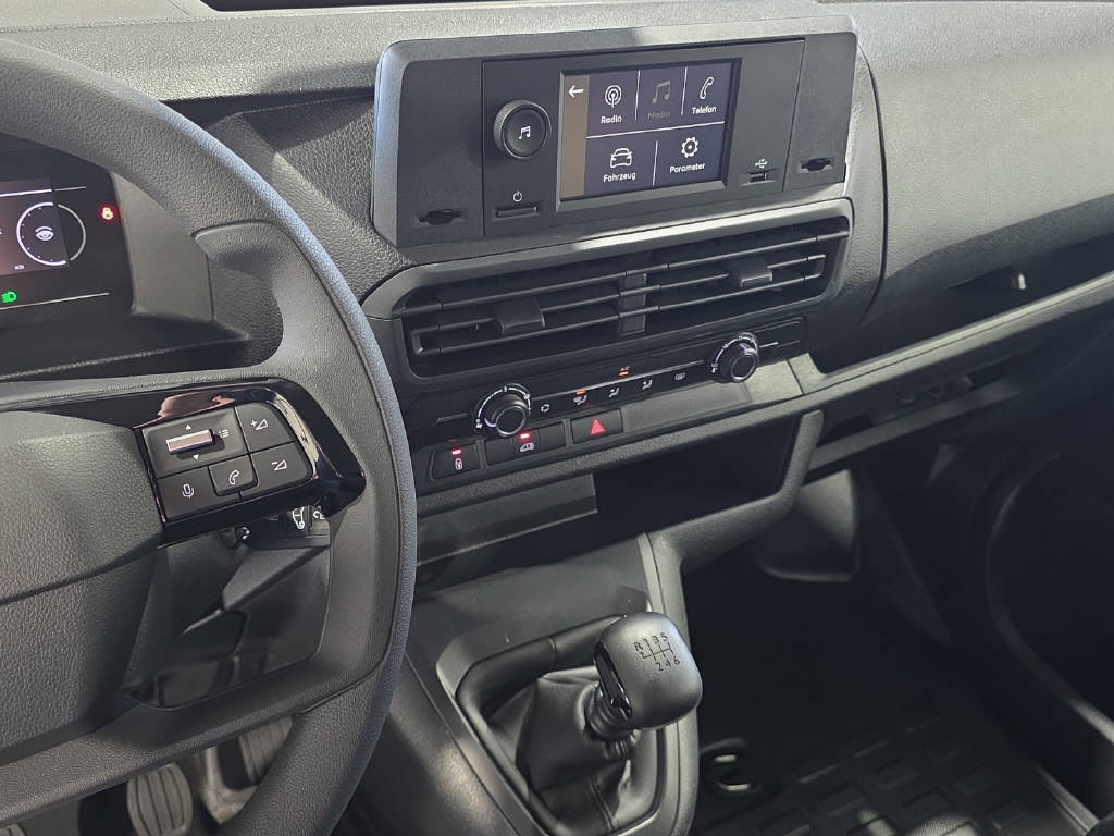 PEUGEOT Expert Kaw. Standard 1.5 BlueHDi 120 PS-image-15