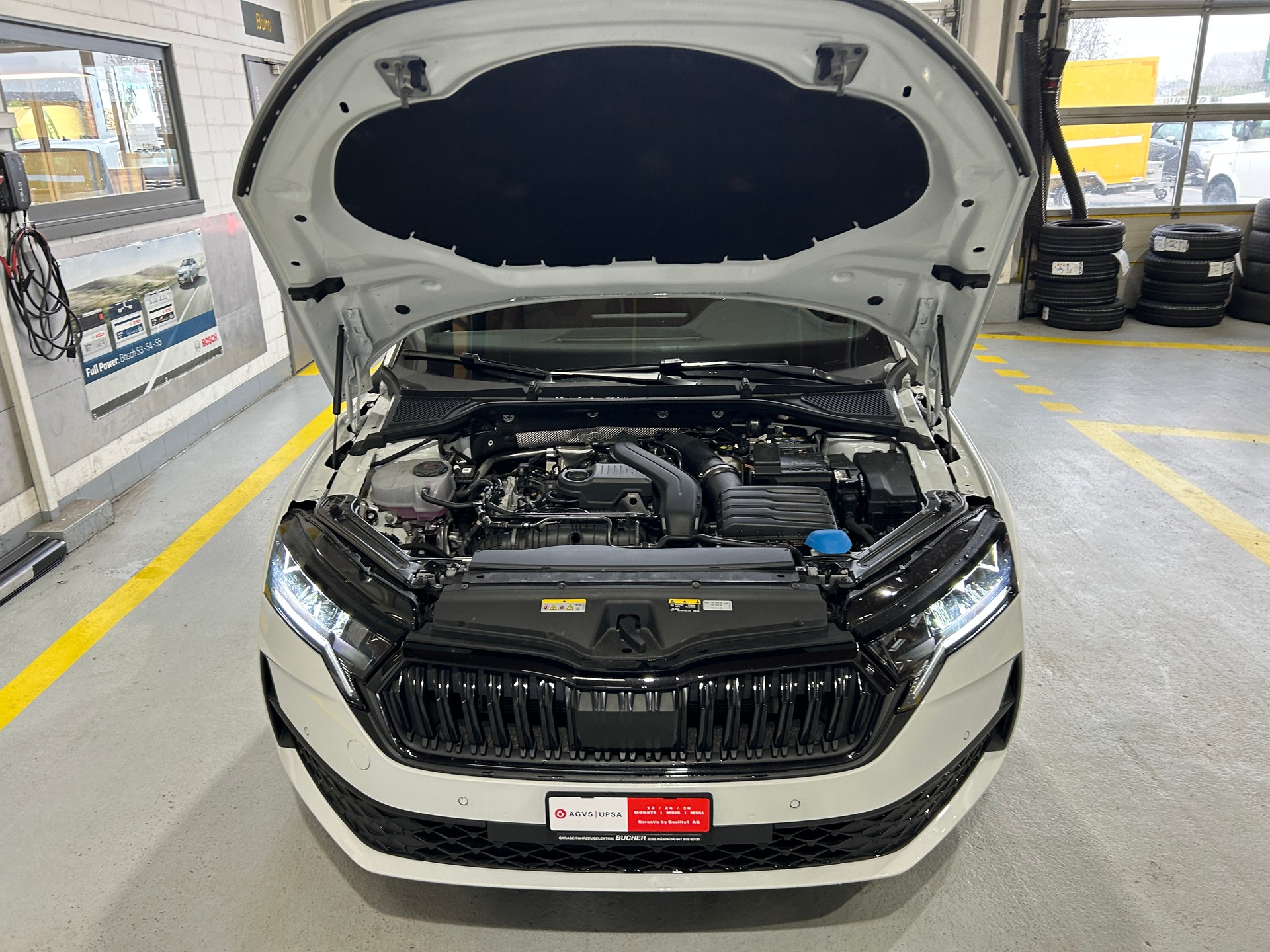 SKODA Octavia Combi 1.5 TSI mHEV DSG Sport Line-image-15