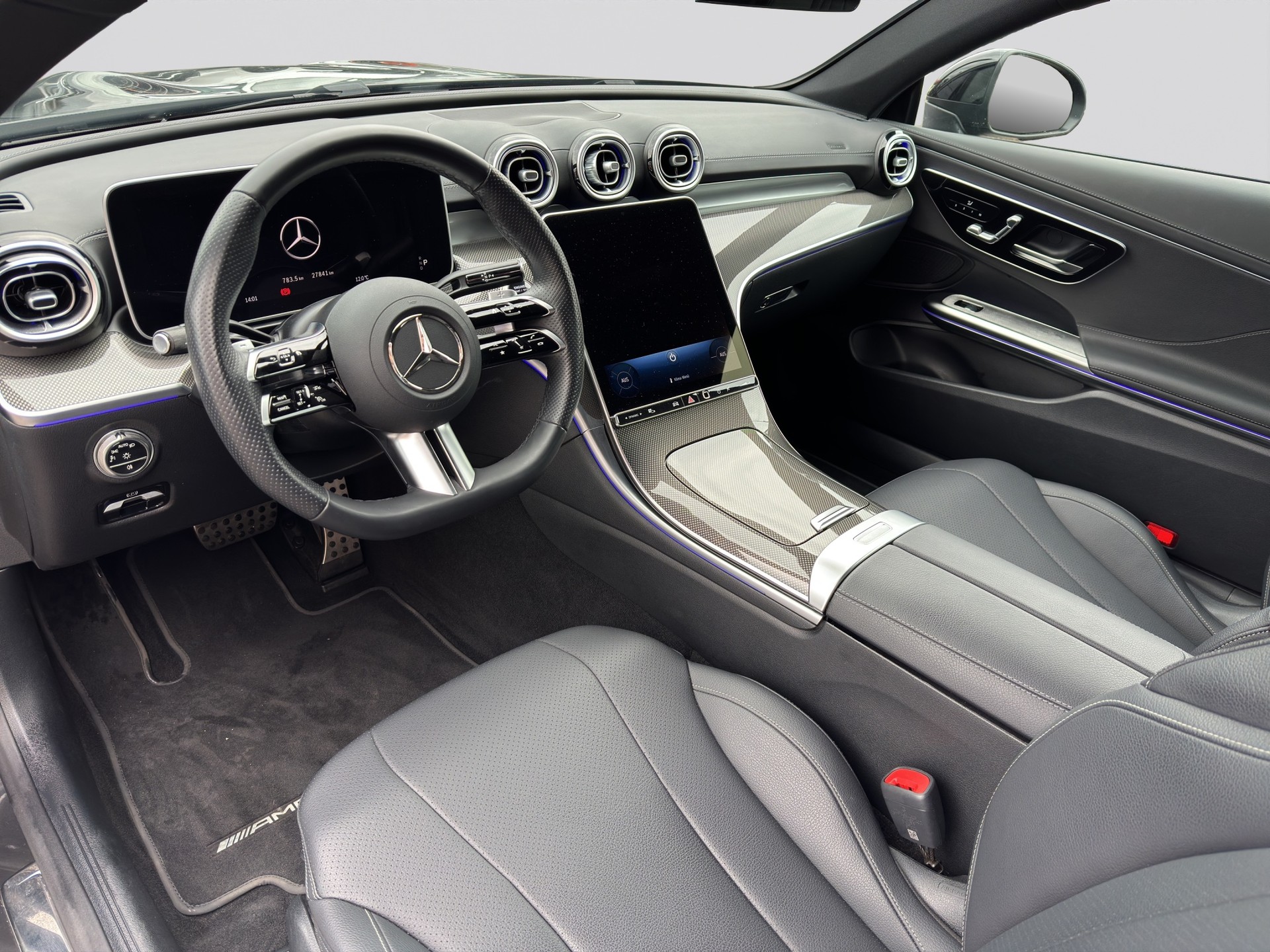 MERCEDES-BENZ CLE 200 AMG Coupé Night 9G-Tronic-image-6