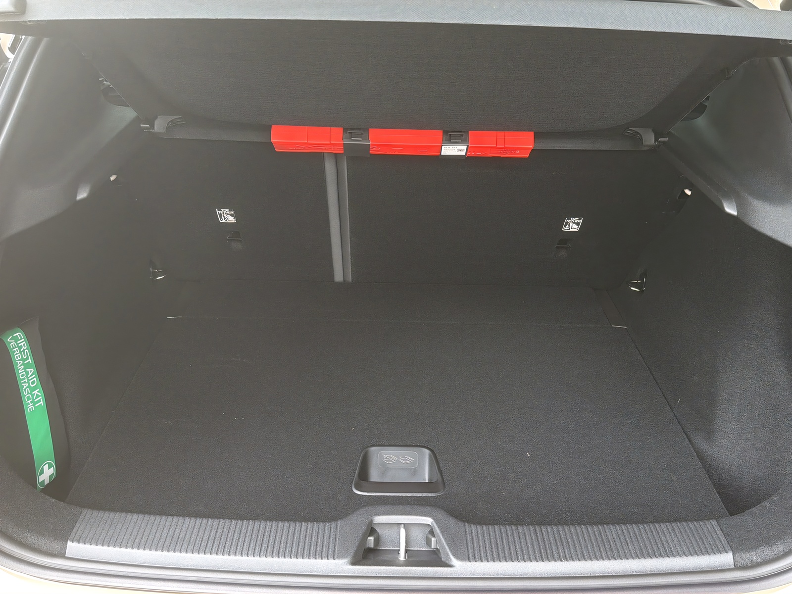 VOLVO EX30 E60 Twin Ultra Performance AWD-image-17