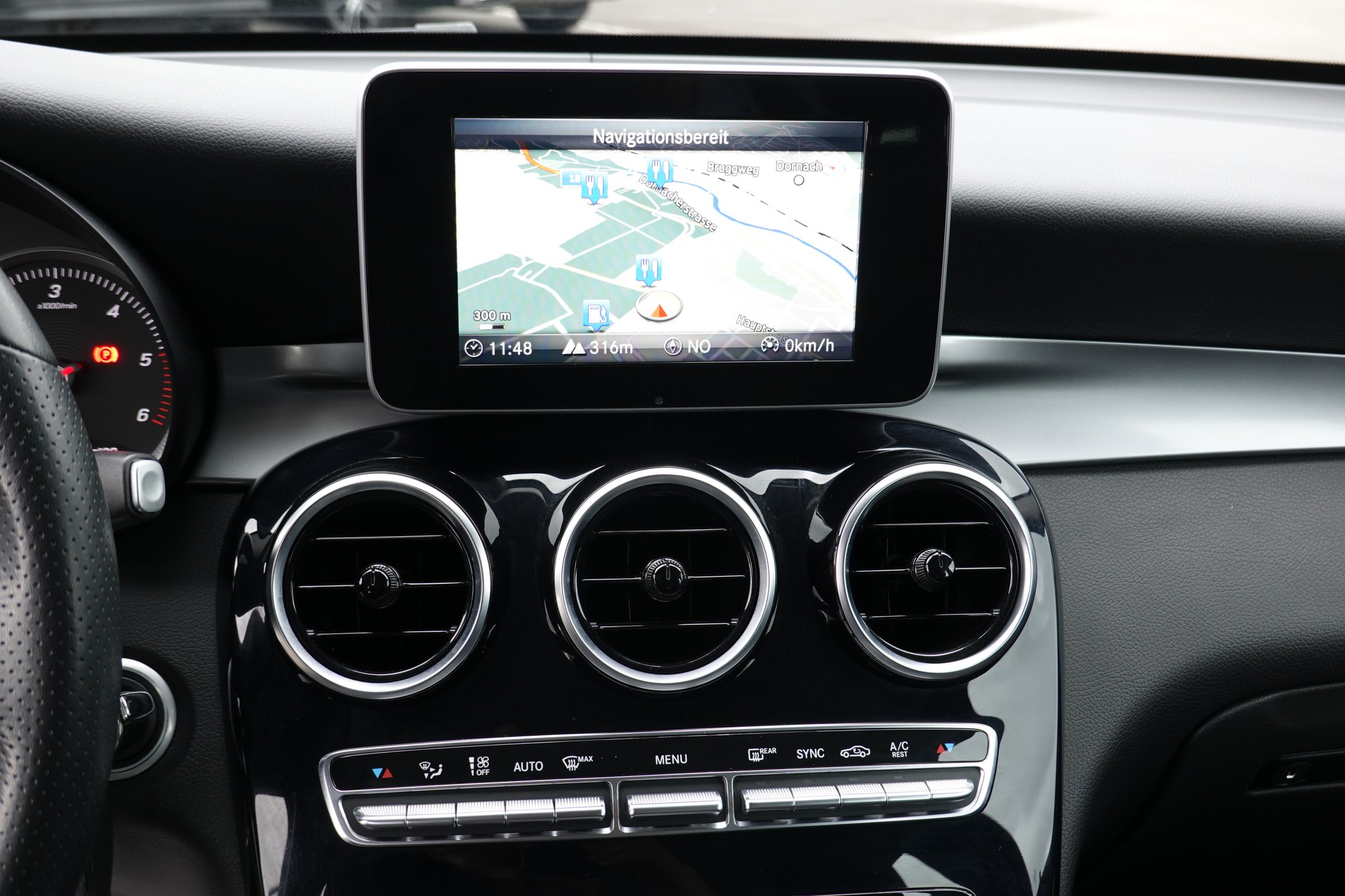 MERCEDES-BENZ GLC 220 D 4MATIC - 9G-TRONIC - 170 PS-image-11