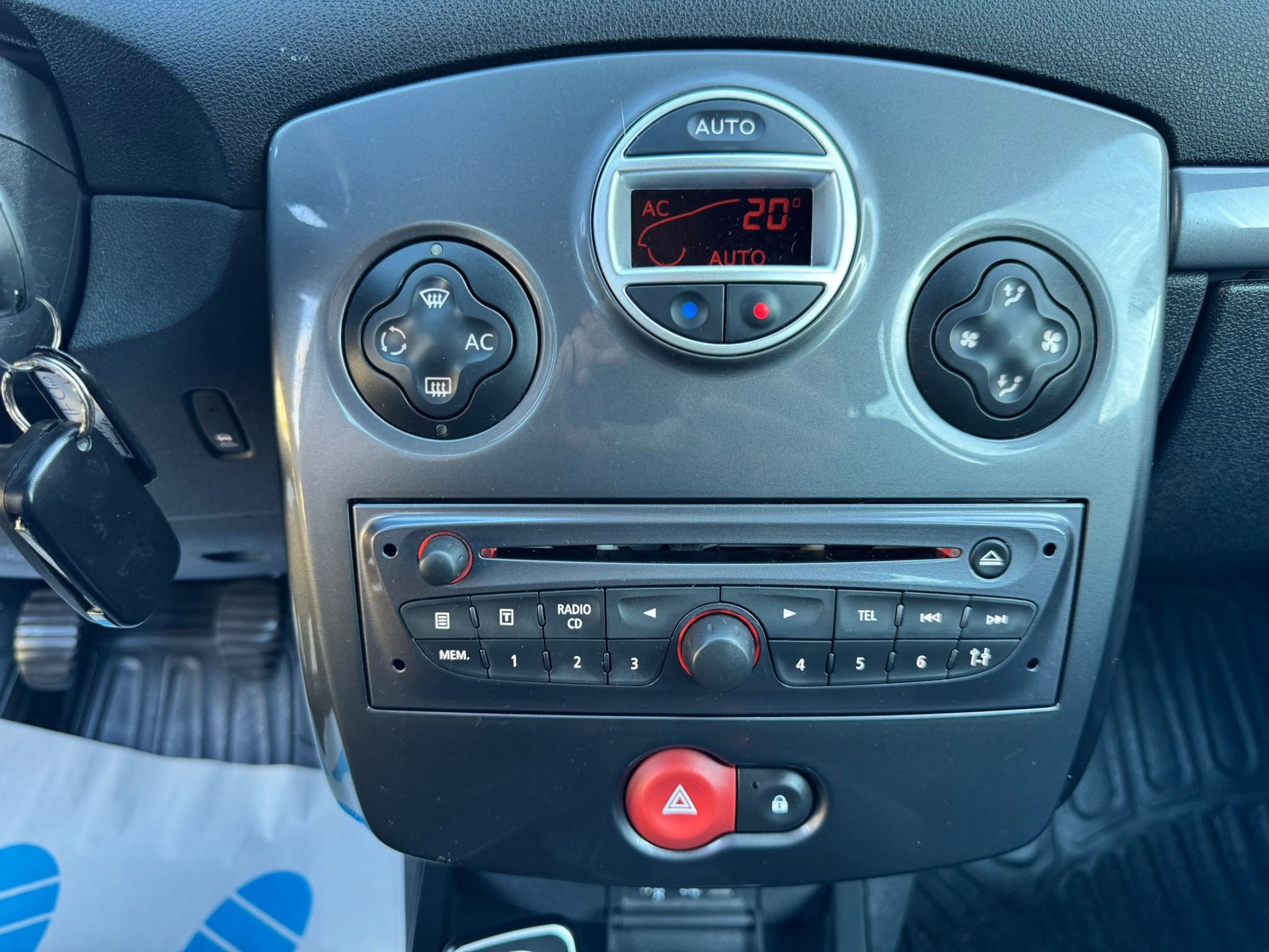 RENAULT Clio Grandtour 1.2 16V Turbo Dynamique-image-22