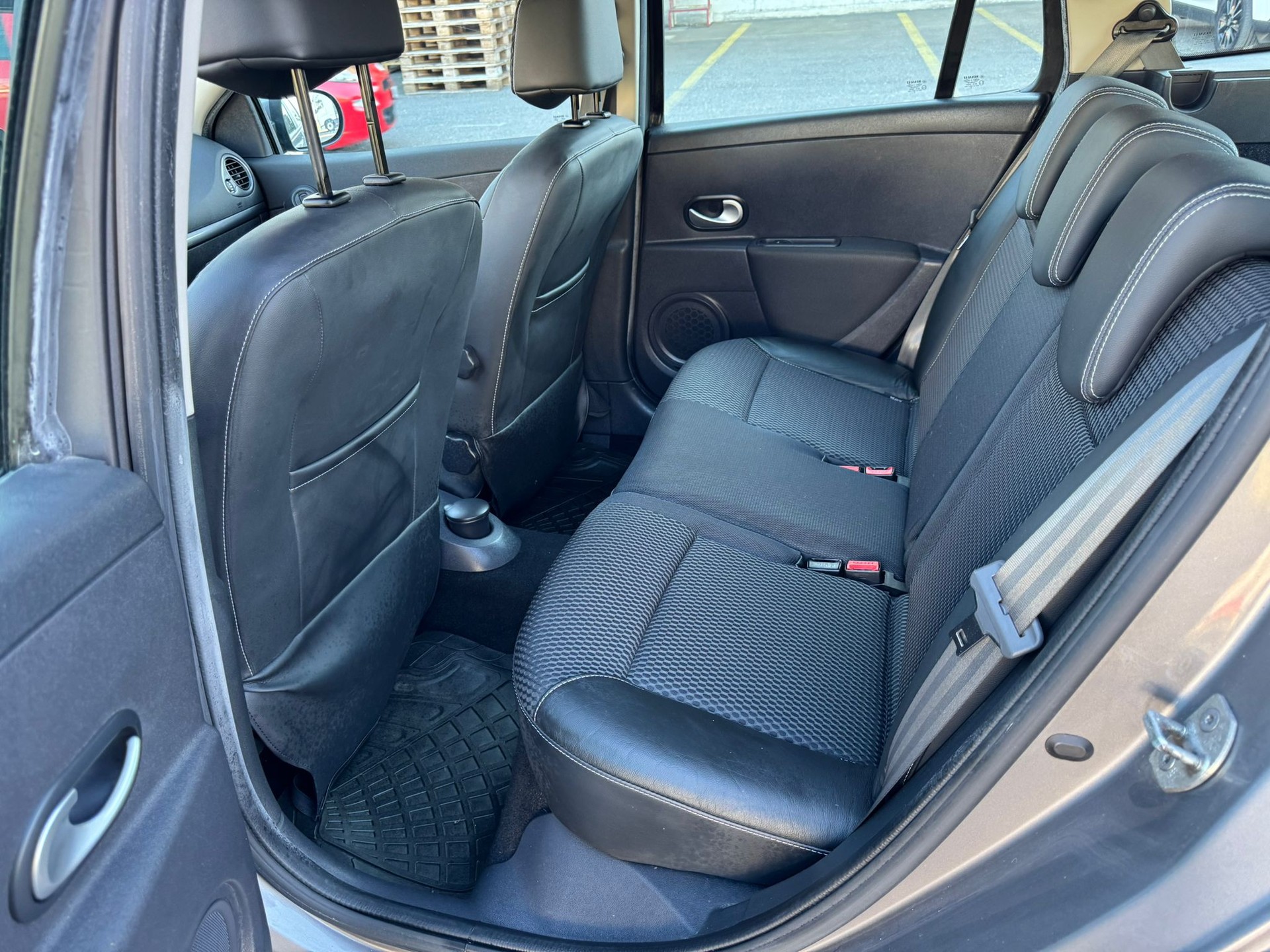 RENAULT Clio Grandtour 1.2 16V Turbo Dynamique-image-14