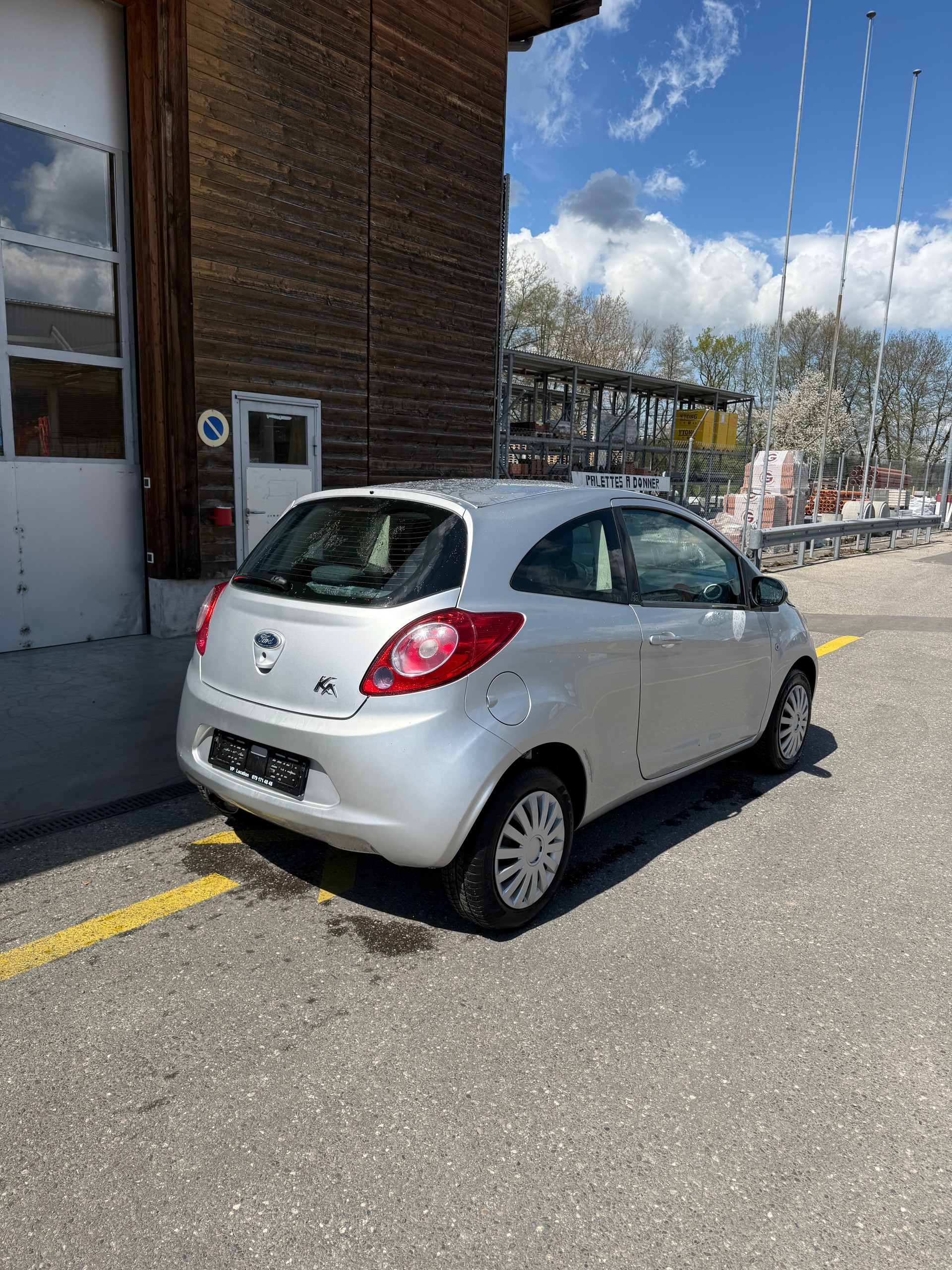 FORD KA 1.25 Titanium-image-2