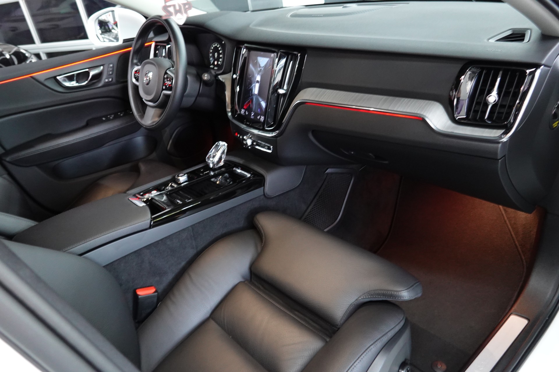 VOLVO V60 T6 eAWD TWIN ENGINE INSCRIPTION GEARTRONIC CH-FZ-image-40