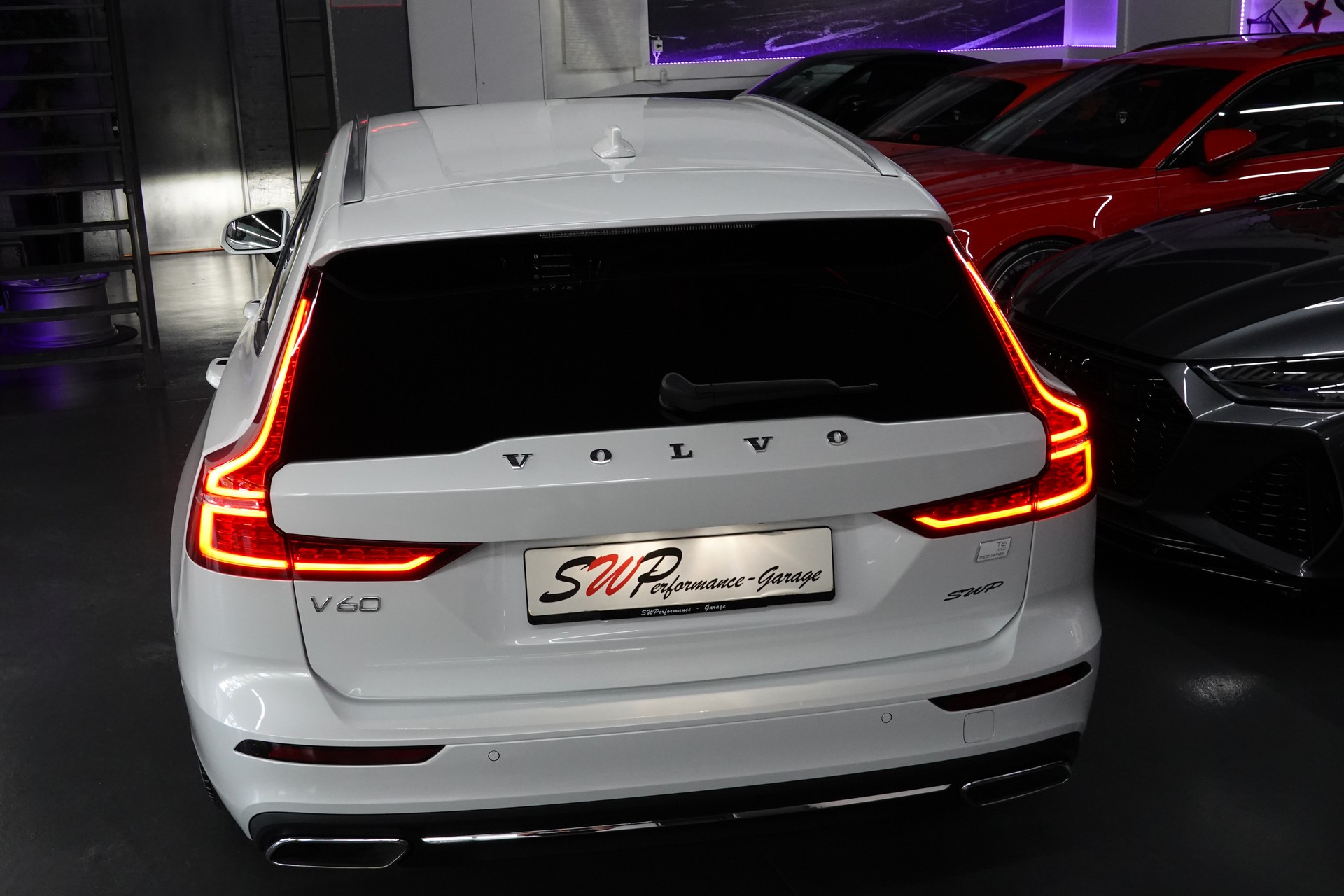 VOLVO V60 T6 eAWD TWIN ENGINE INSCRIPTION GEARTRONIC CH-FZ-image-11