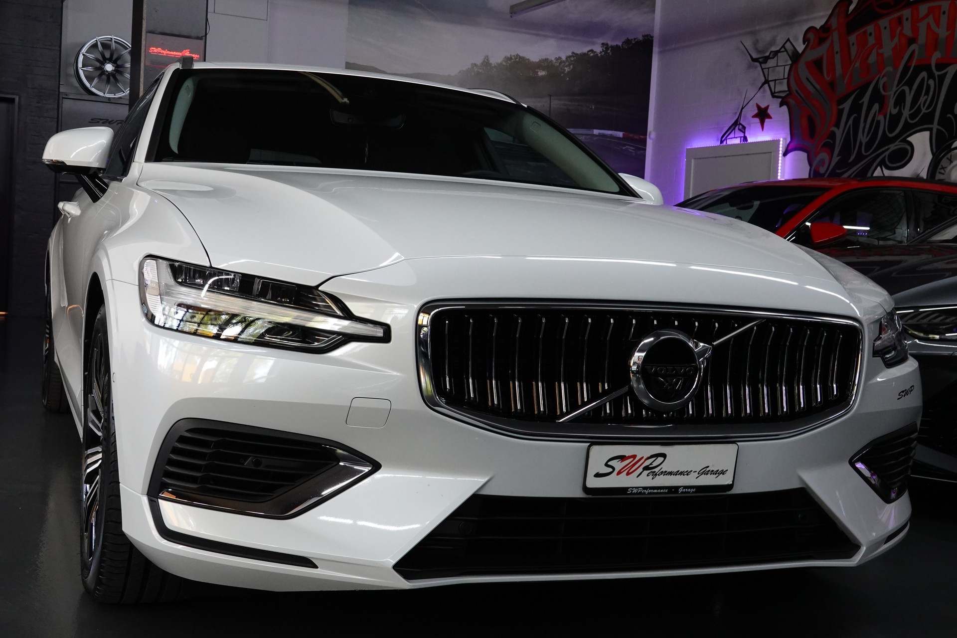 VOLVO V60 T6 eAWD TWIN ENGINE INSCRIPTION GEARTRONIC CH-FZ-image-17