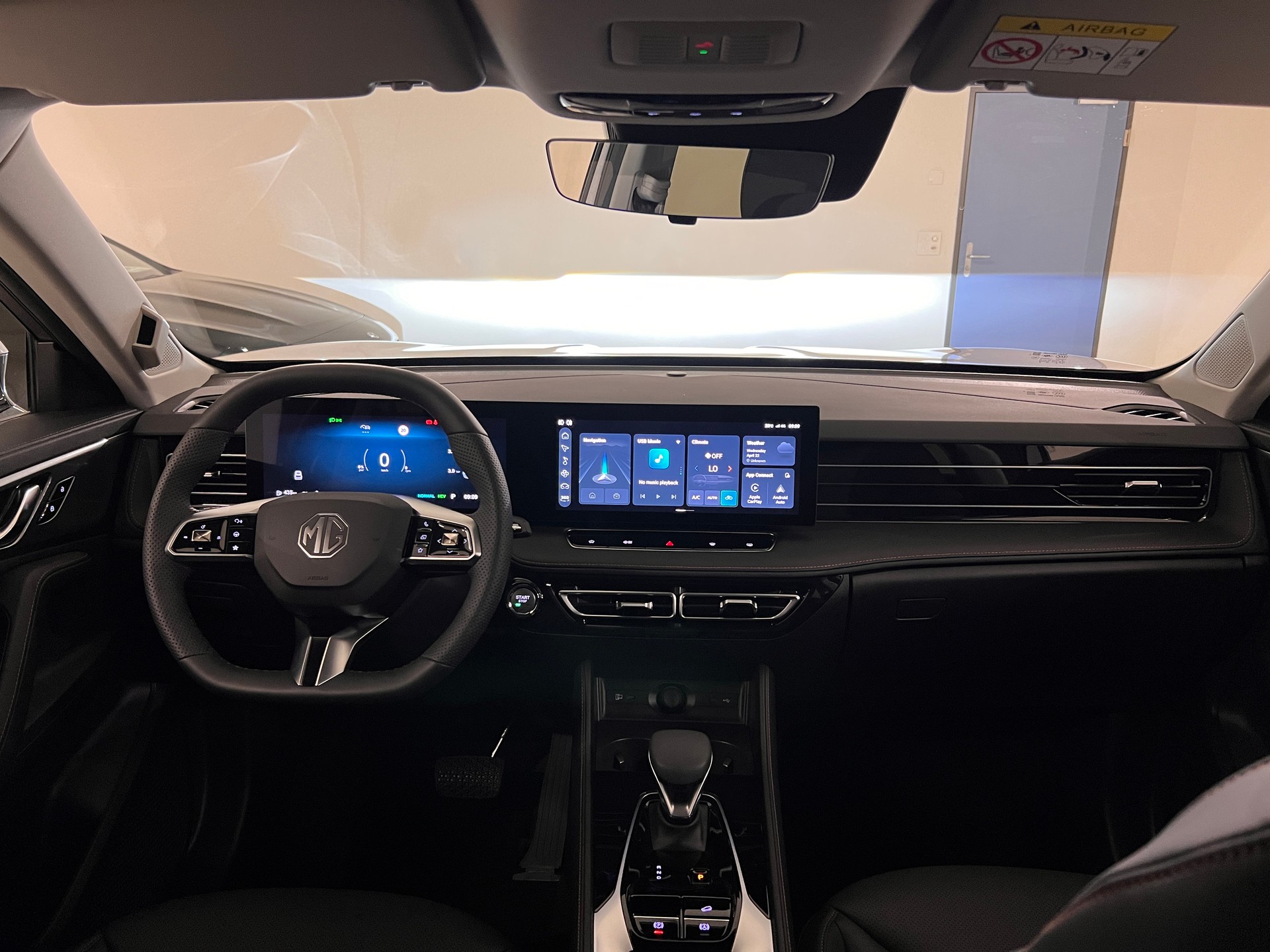 MG HS 1.5 T PHEV Luxury-image-10
