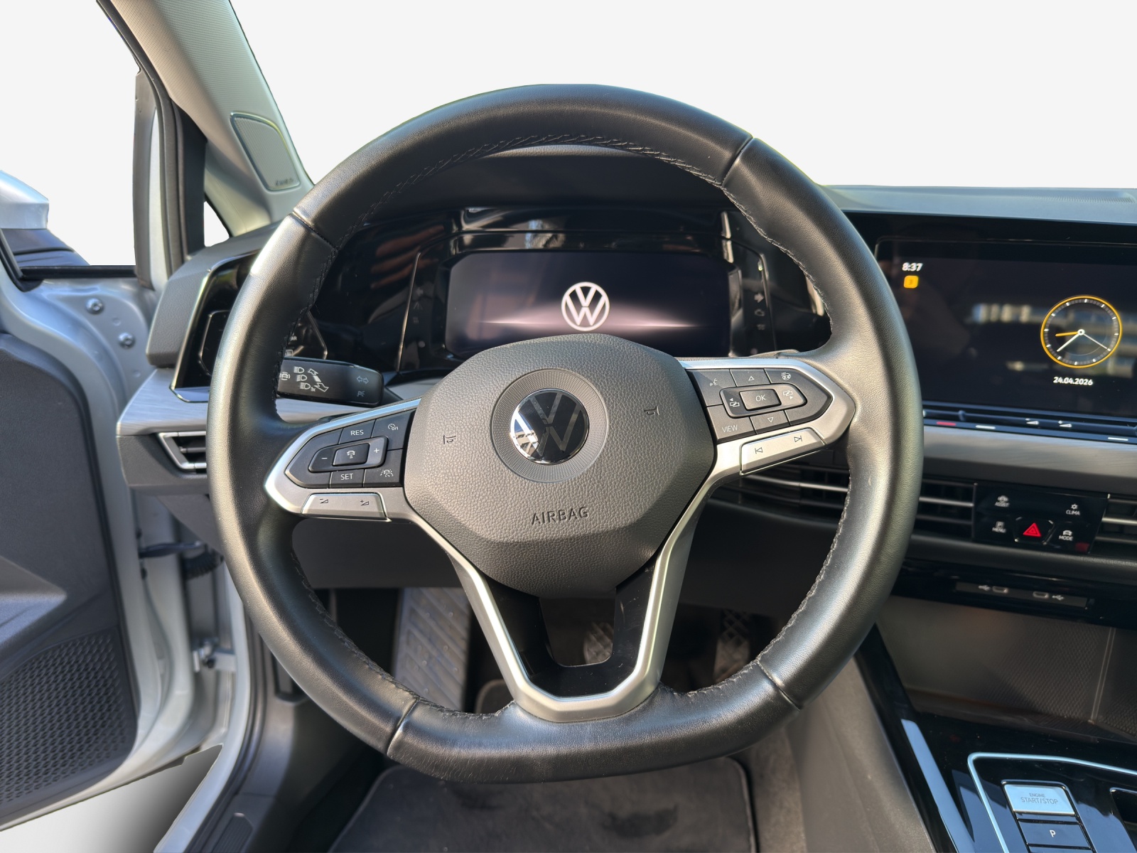 VW Golf 1.5 eTSI mHEV ACT Style DSG-image-9
