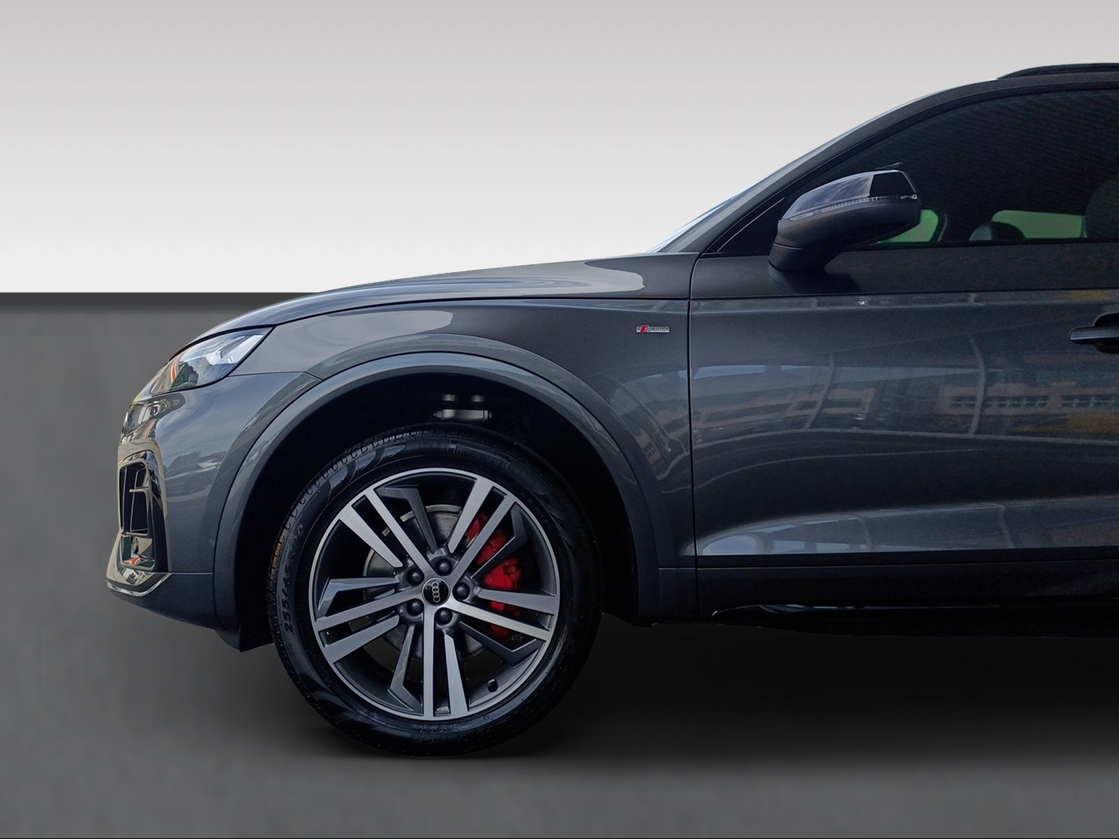 AUDI Q5 40 TDI Black Edition quattro S-tronic-image-2