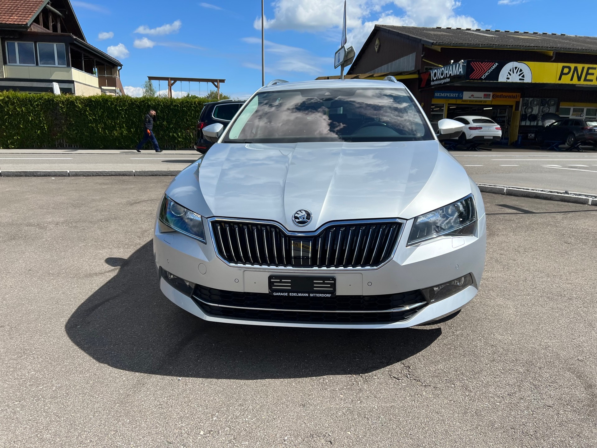 SKODA Superb Combi 2.0 TDi Style 4x4 DSG-image-3
