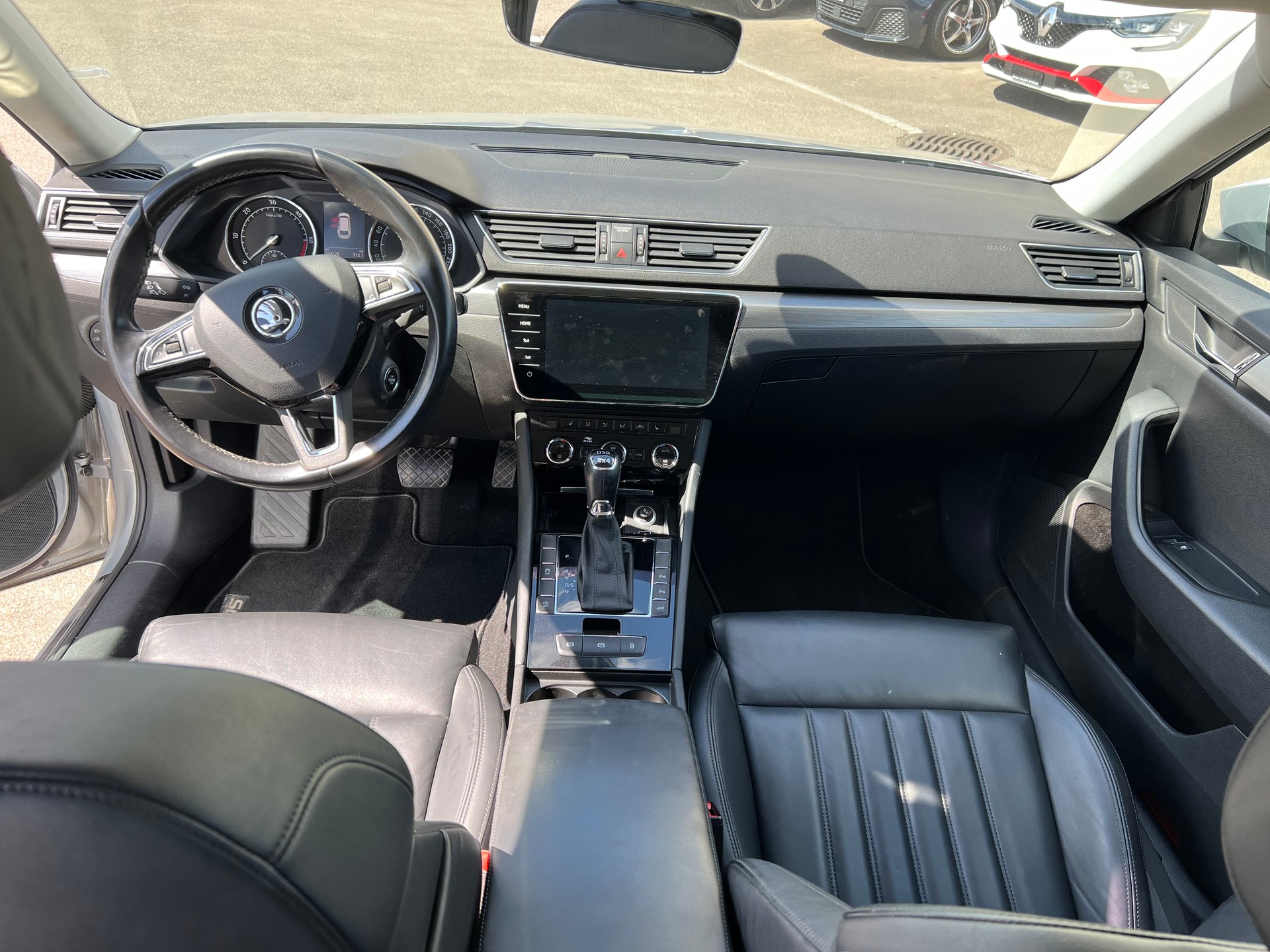 SKODA Superb Combi 2.0 TDi Style 4x4 DSG-image-20