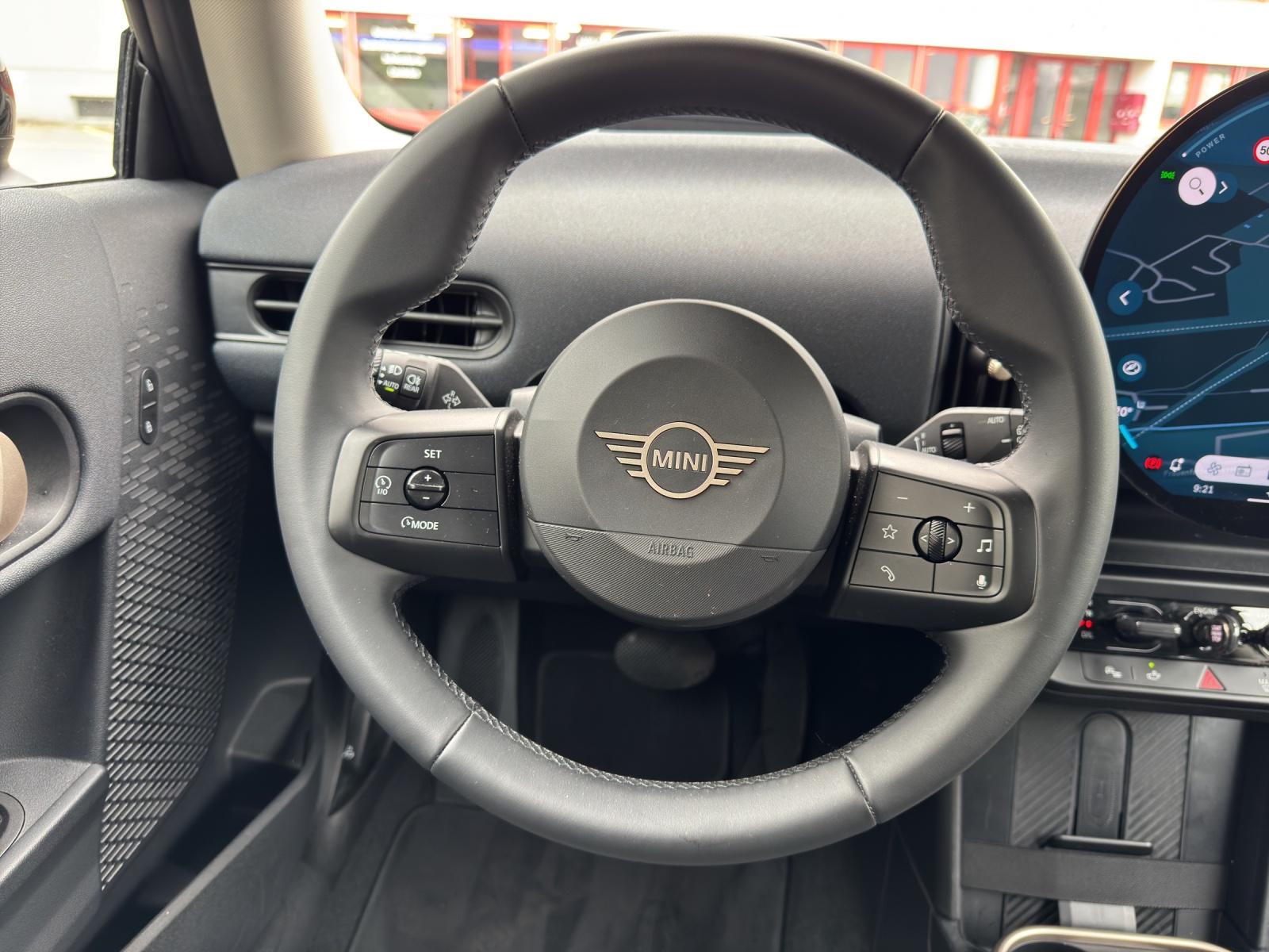 MINI F66 1.5i Cooper C Essential Trim-image-10