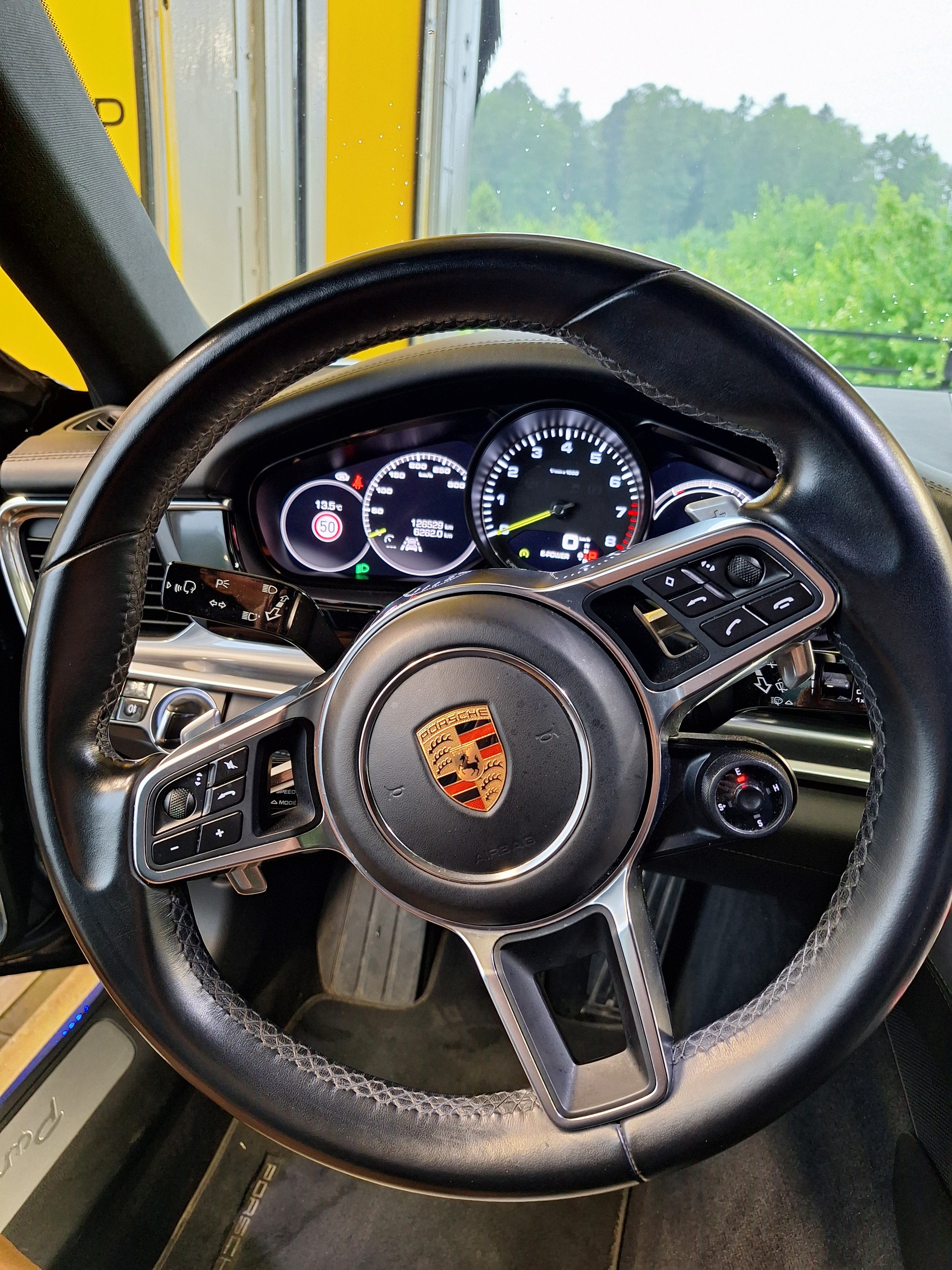 PORSCHE 2.9 V6 4 E-Hybrid - Heads-Up-Display-image-3