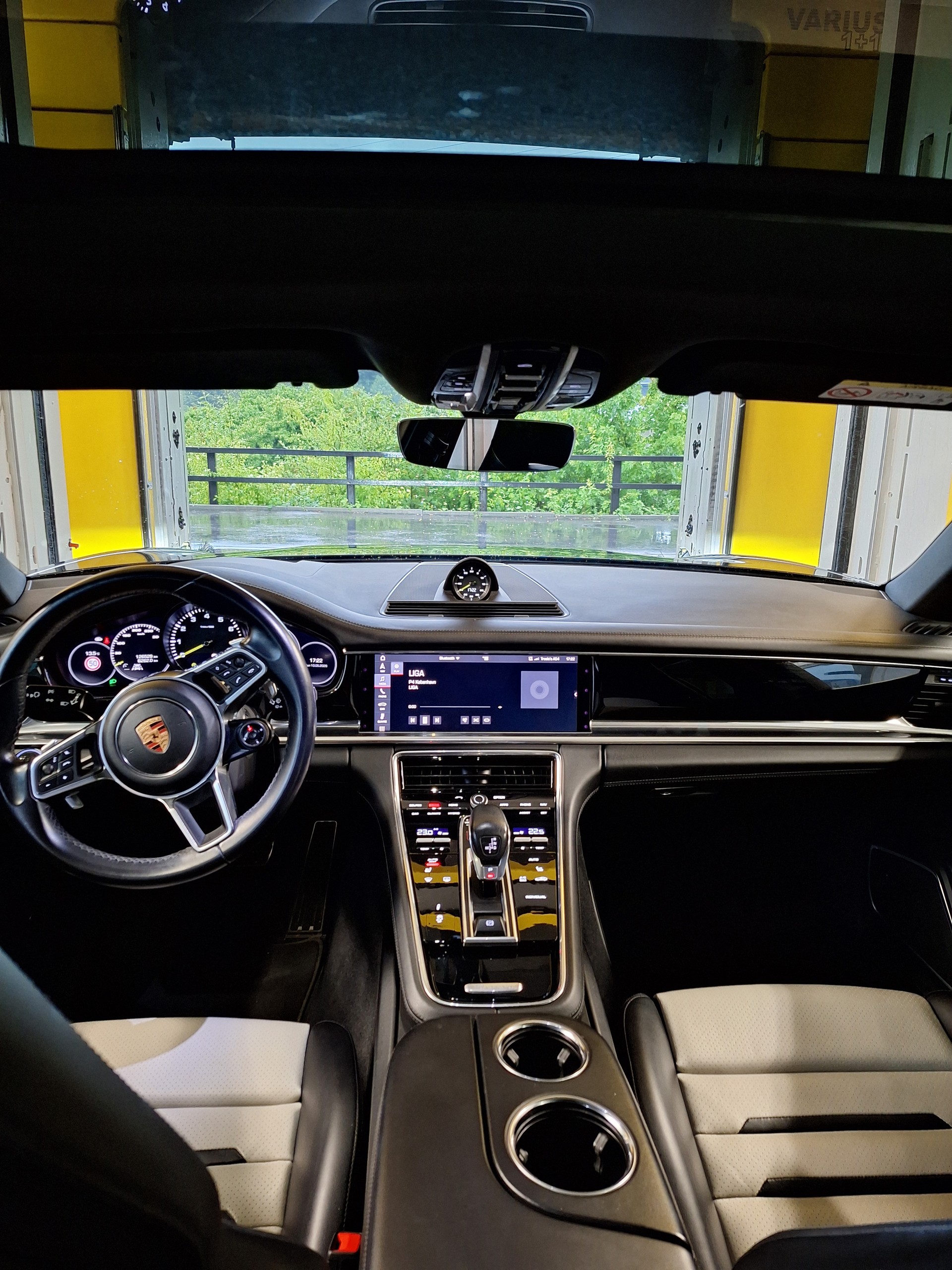 PORSCHE 2.9 V6 4 E-Hybrid - Heads-Up-Display-image-4