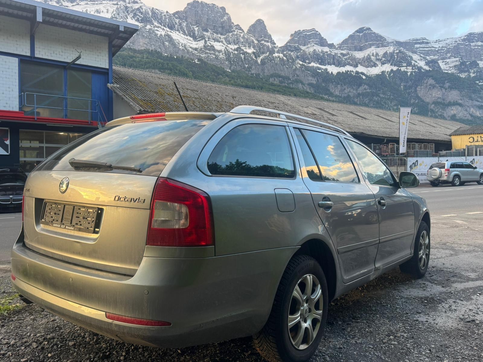 SKODA Octavia Combi 1.6 TDI Elegance 4x4-image-5
