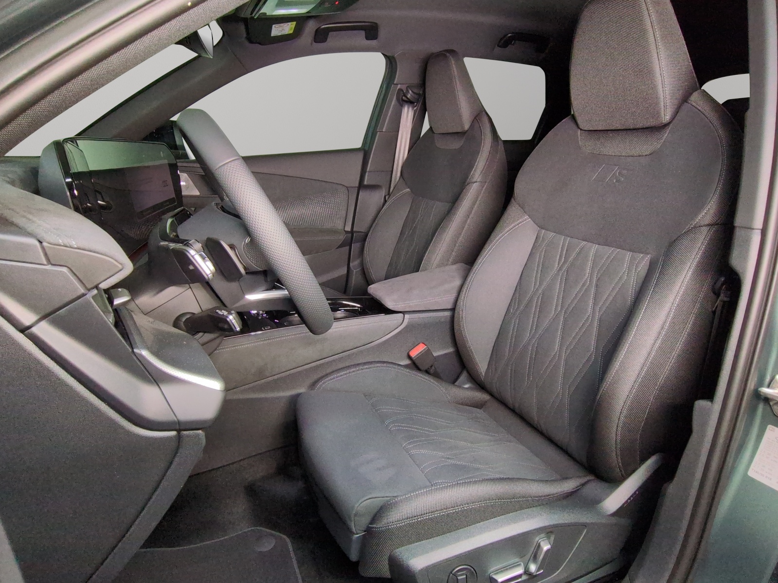 AUDI Q3 SUV TFSI quattro 195 kW S tronic-image-5