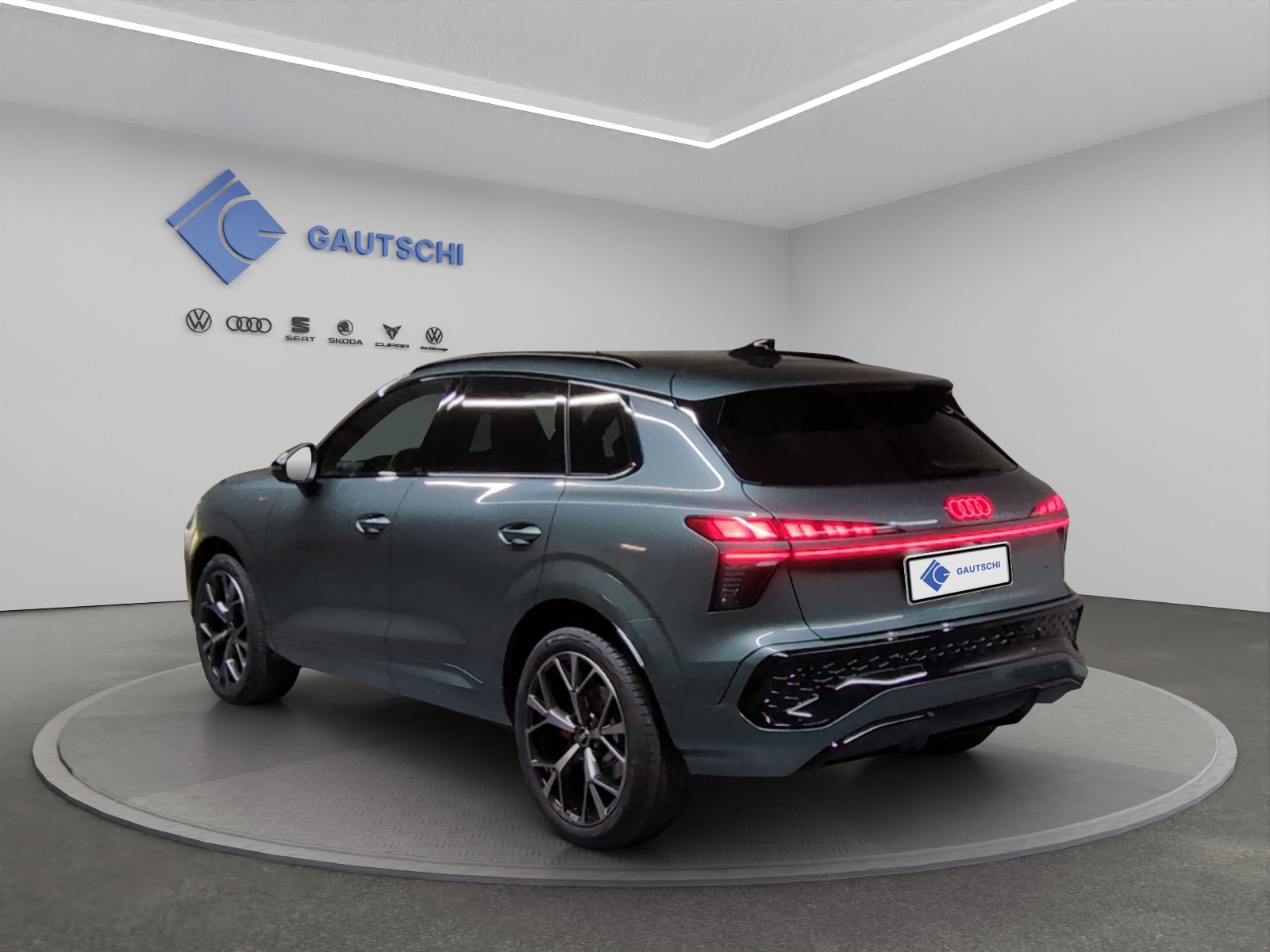 AUDI Q3 SUV TFSI quattro 195 kW S tronic-image-2