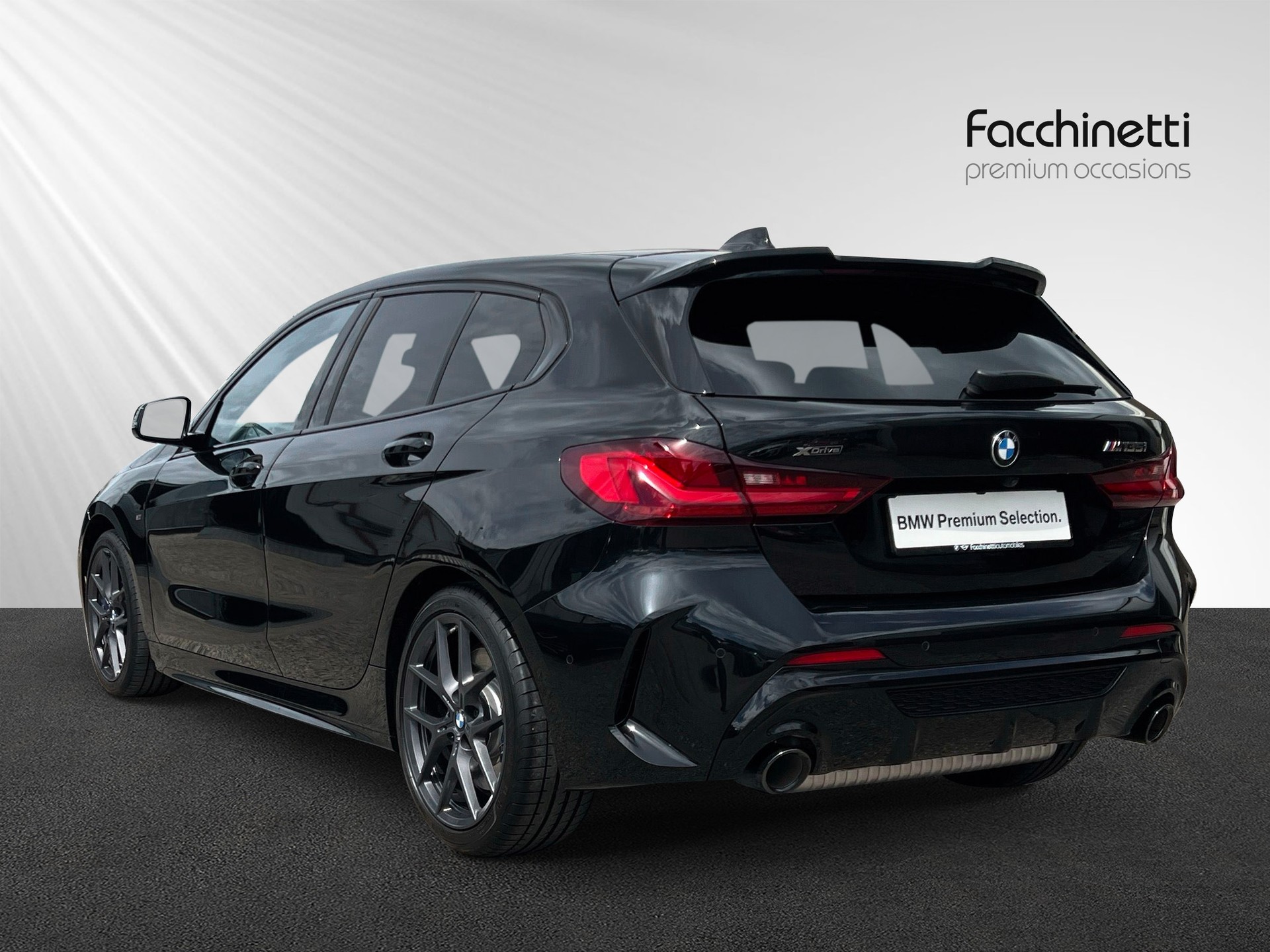 BMW M135i xDrive Steptronic-image-2