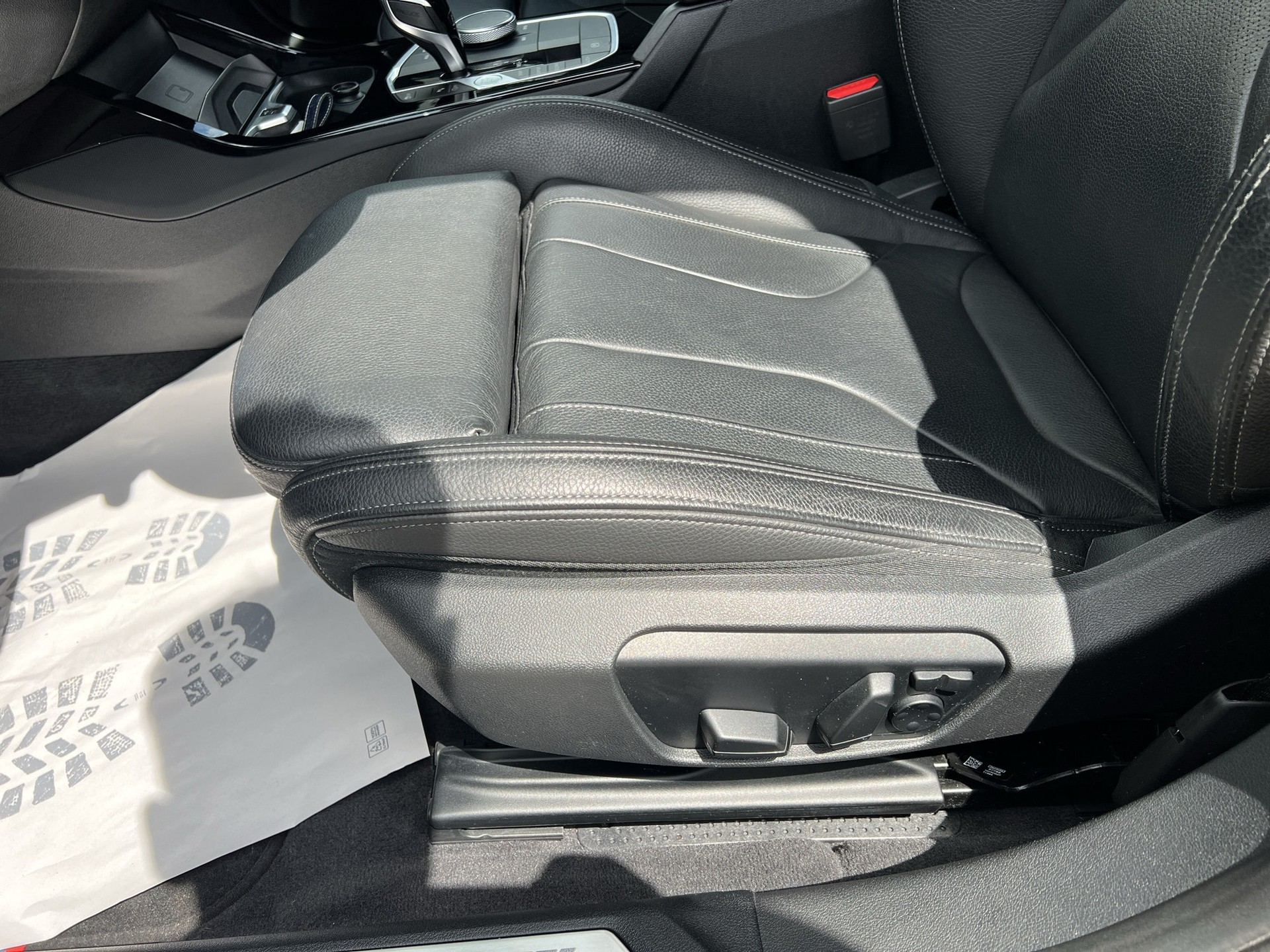 BMW M135i xDrive Steptronic-image-18