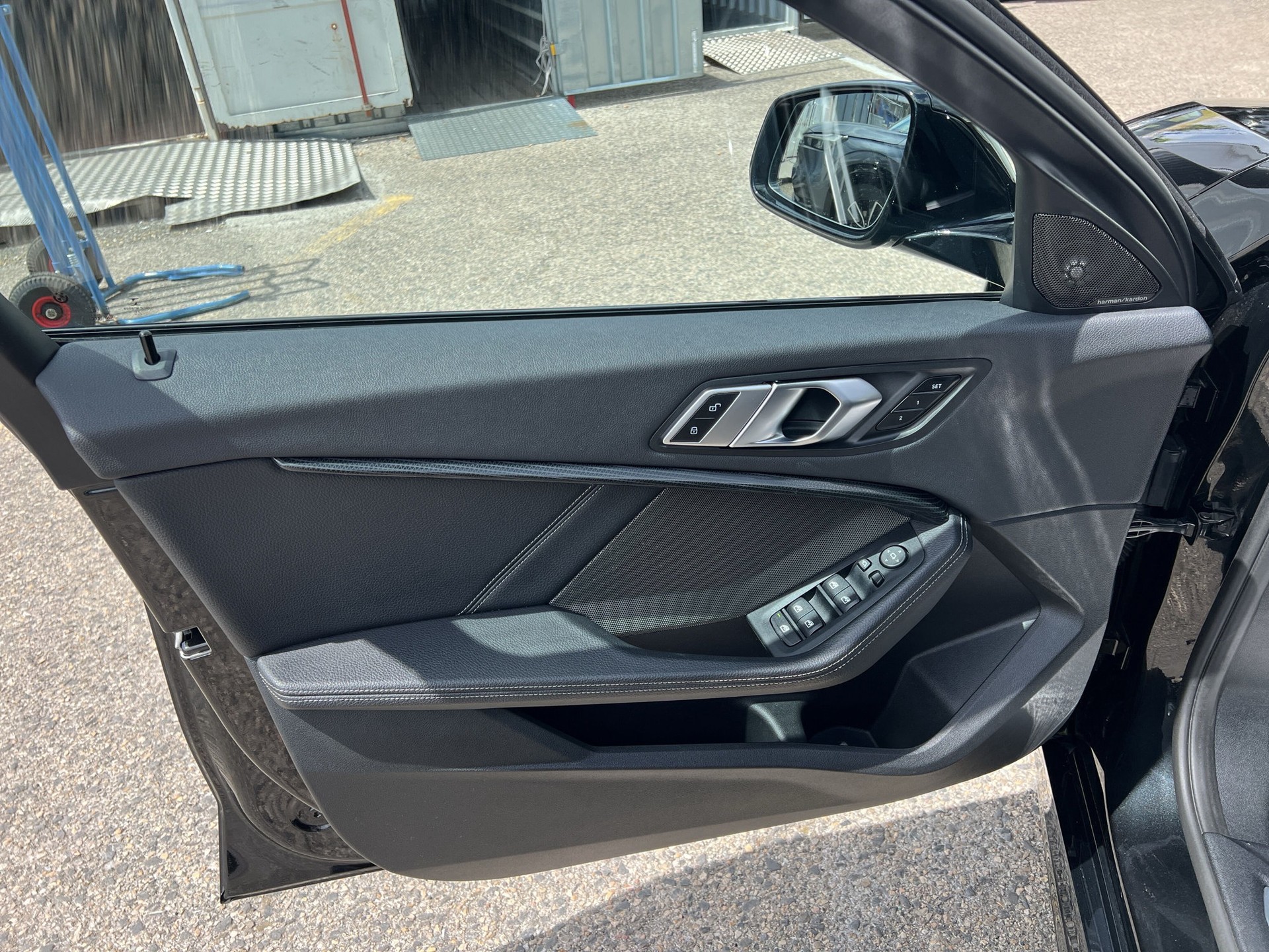 BMW M135i xDrive Steptronic-image-16