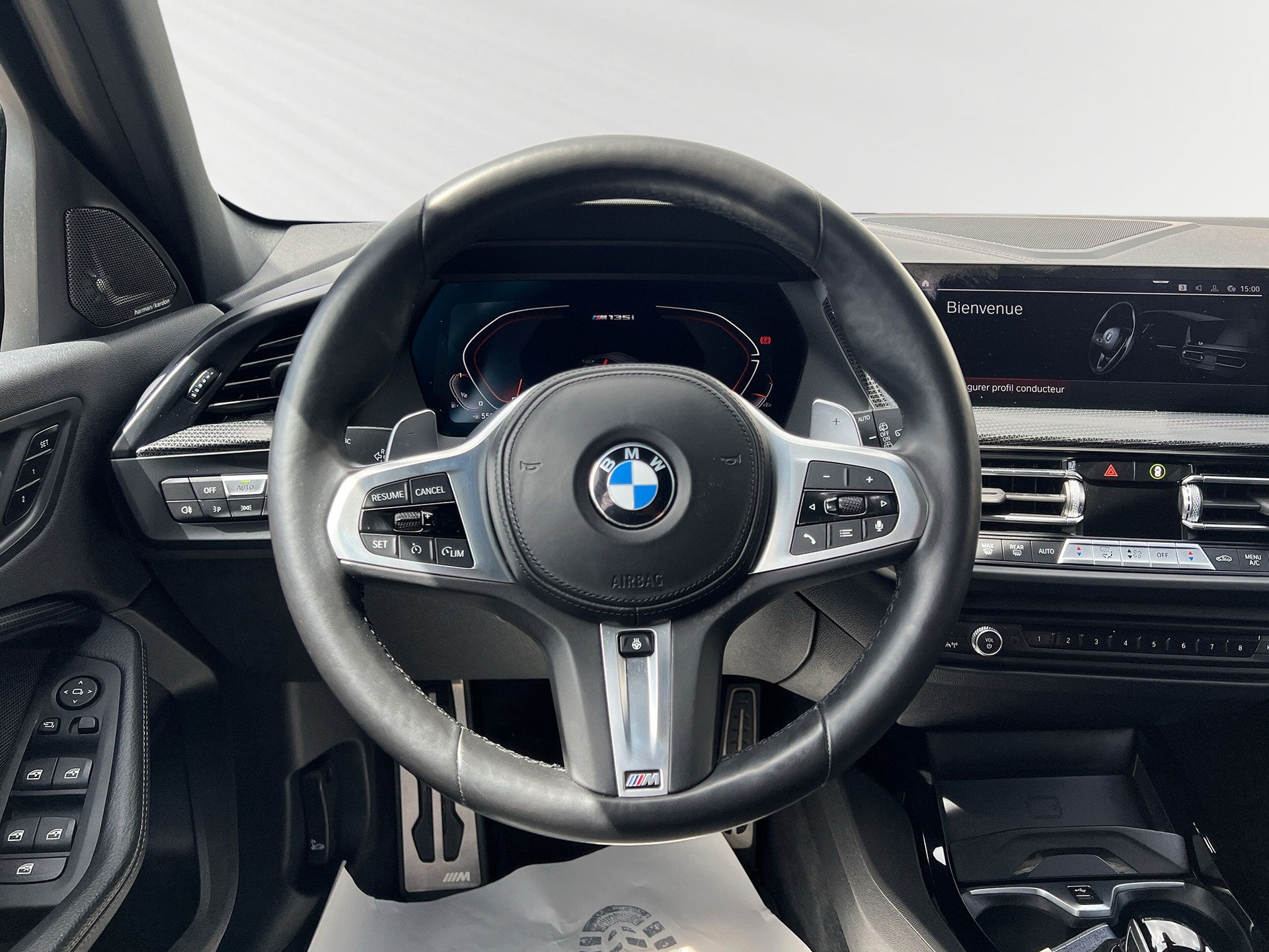 BMW M135i xDrive Steptronic-image-4