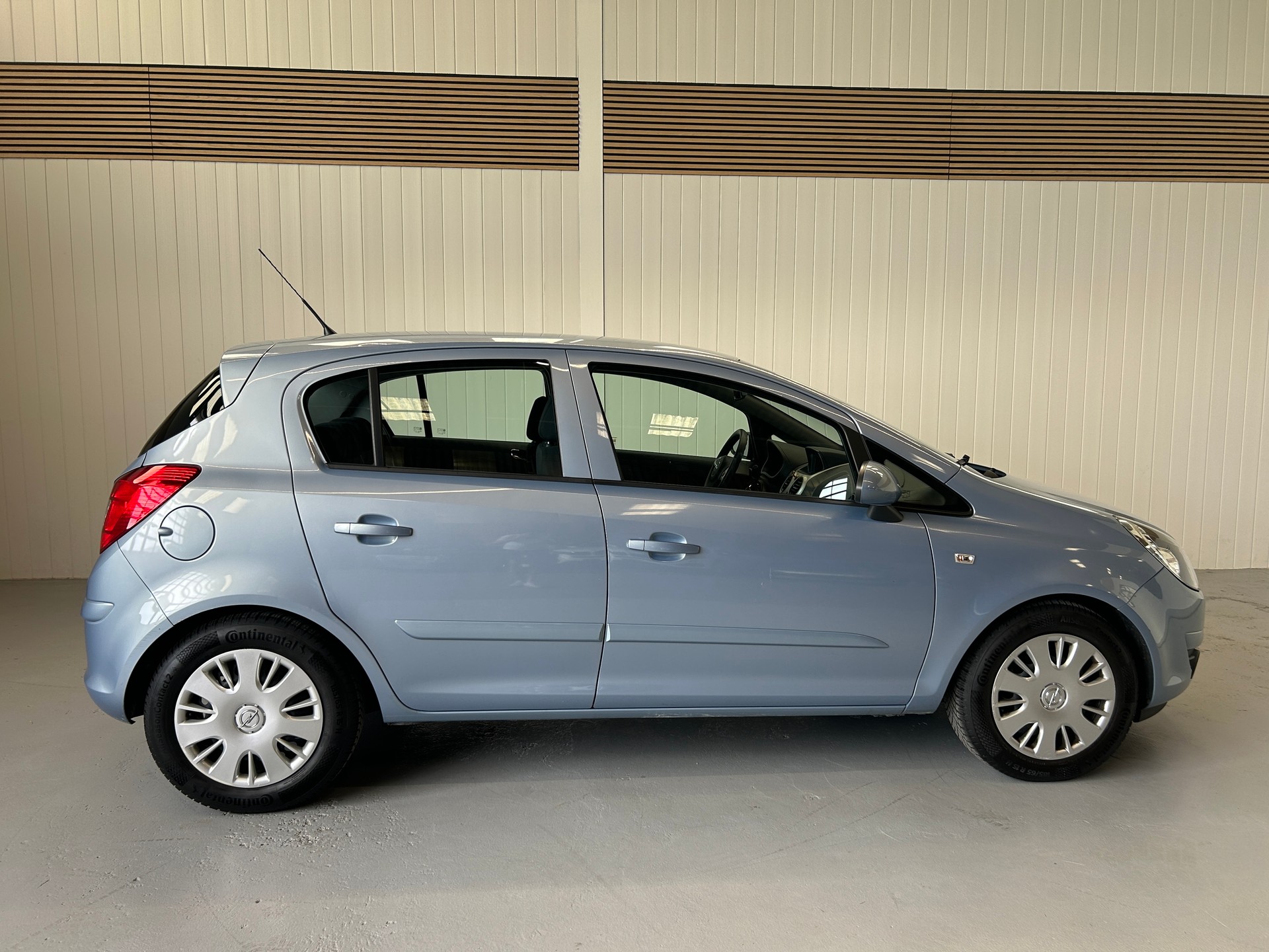 OPEL Corsa 1.4 TP Enjoy-image-5