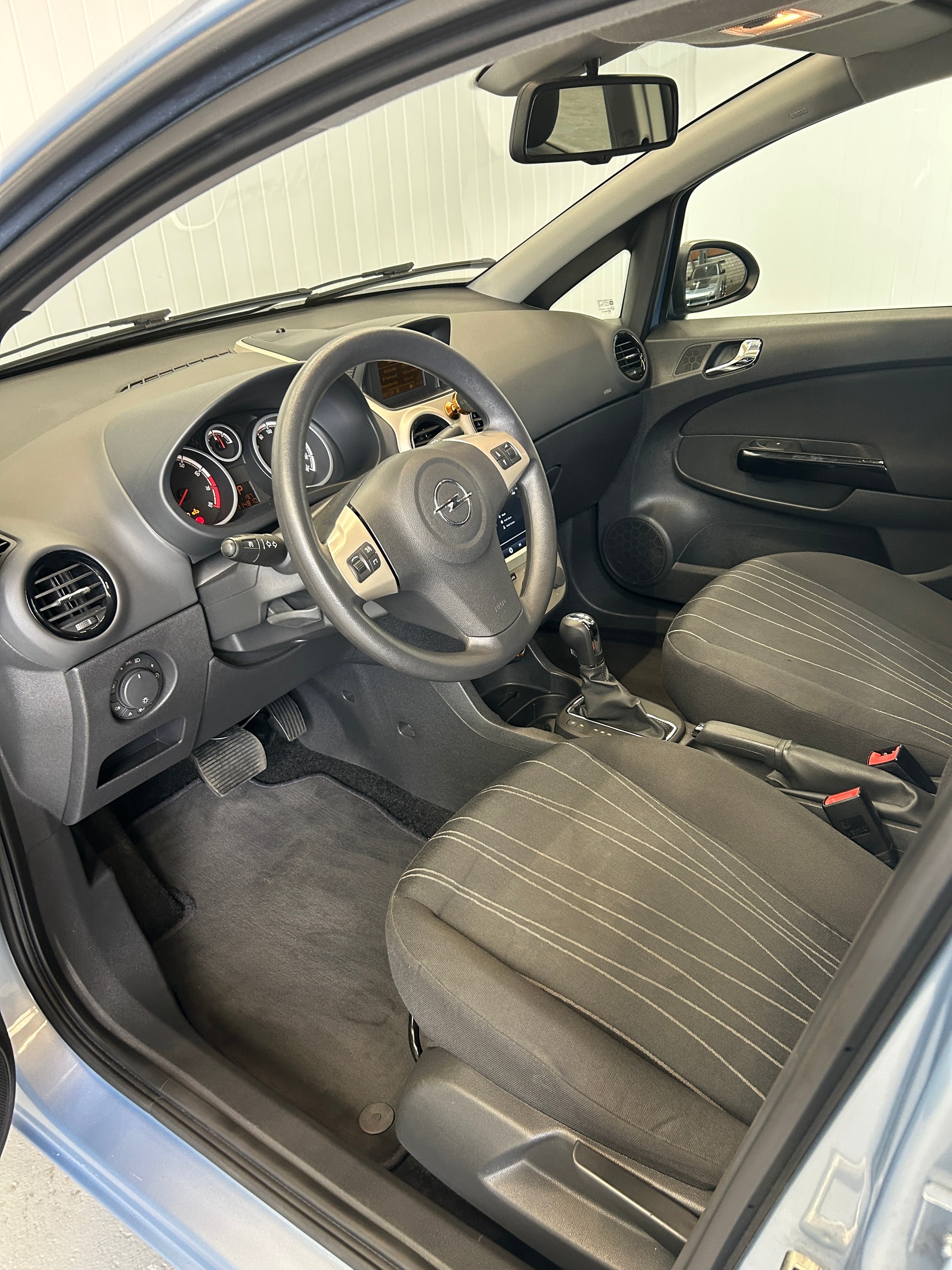 OPEL Corsa 1.4 TP Enjoy-image-8
