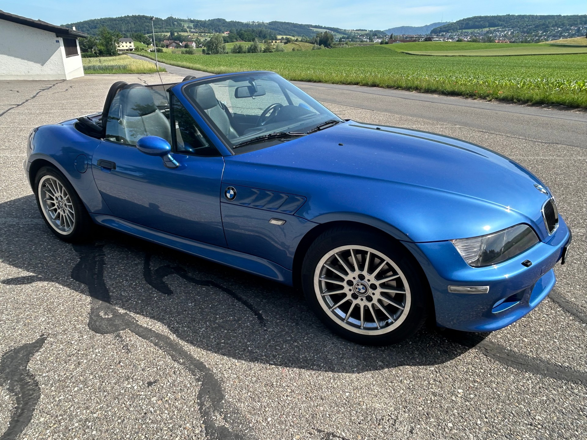 BMW 3.0-image-2