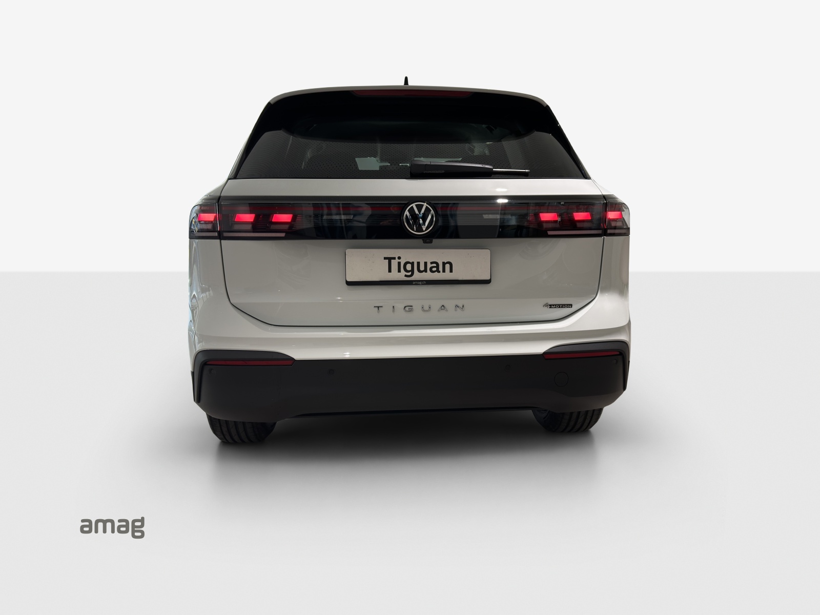VW Tiguan 2.0 TSI DSG Life 4Motion-image-3
