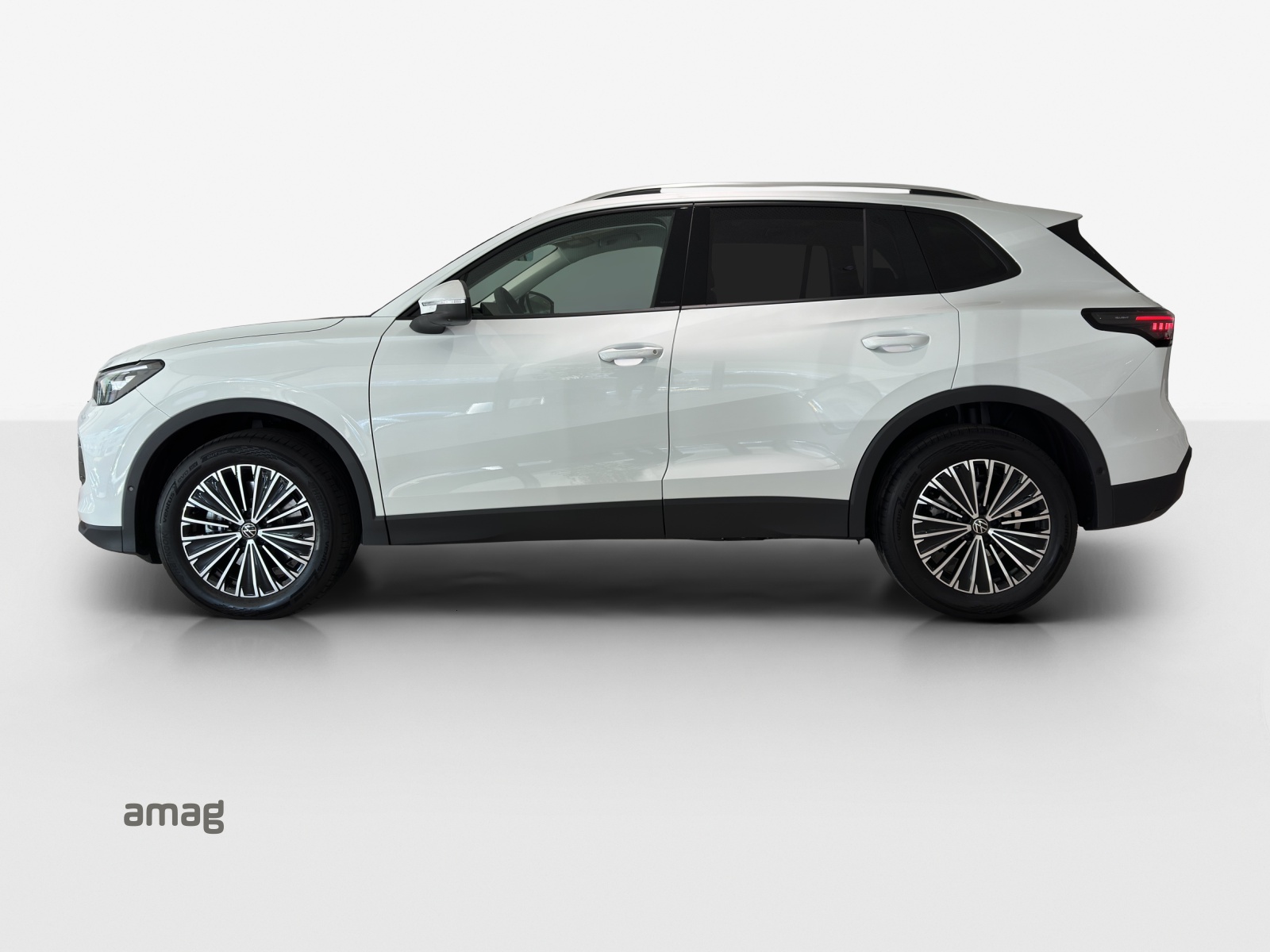 VW Tiguan 2.0 TSI DSG Life 4Motion-image-1