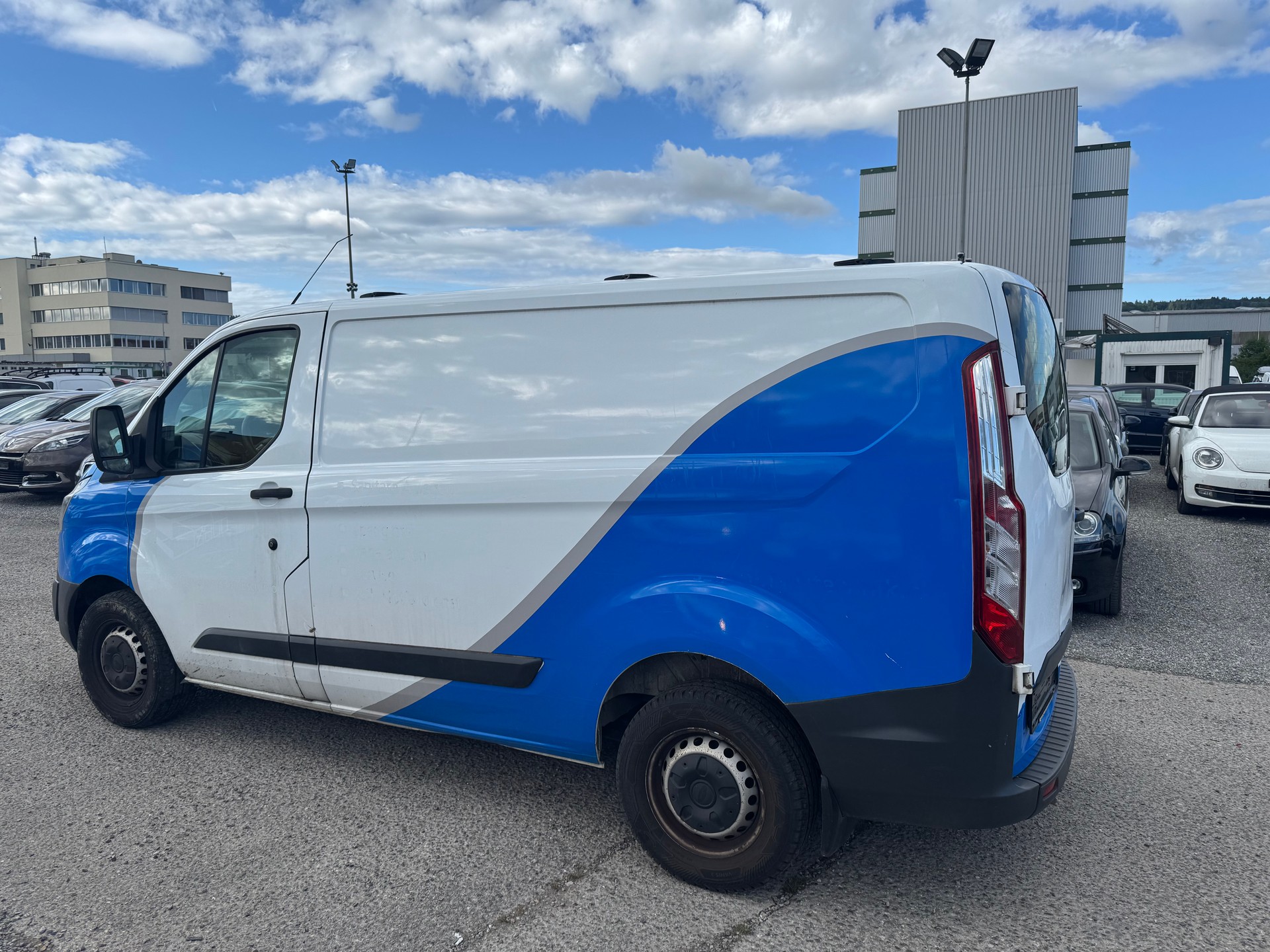 FORD Transit Custom Van 250 L1H1 Level 3-image-4