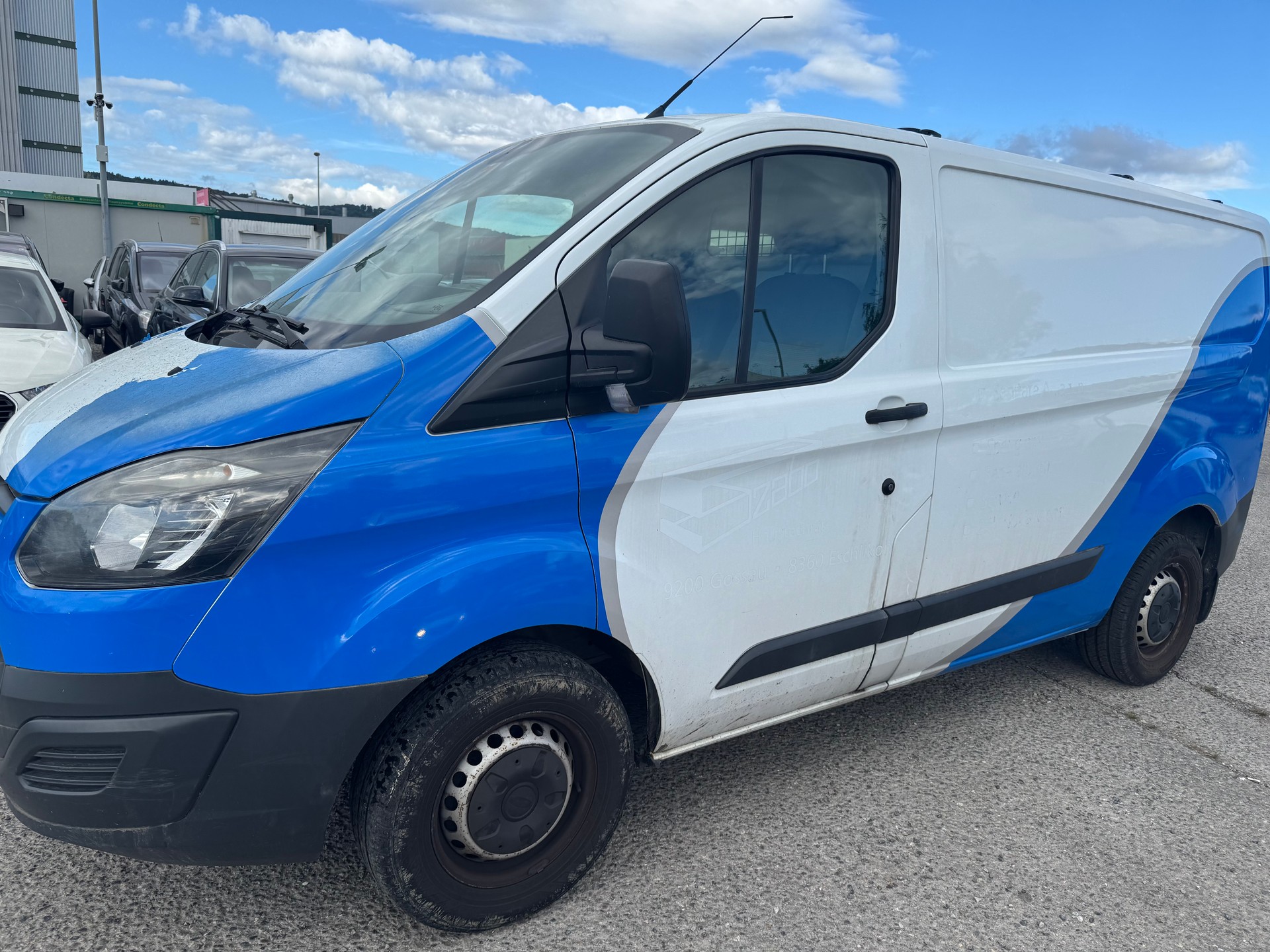 FORD Transit Custom Van 250 L1H1 Level 3-image-1