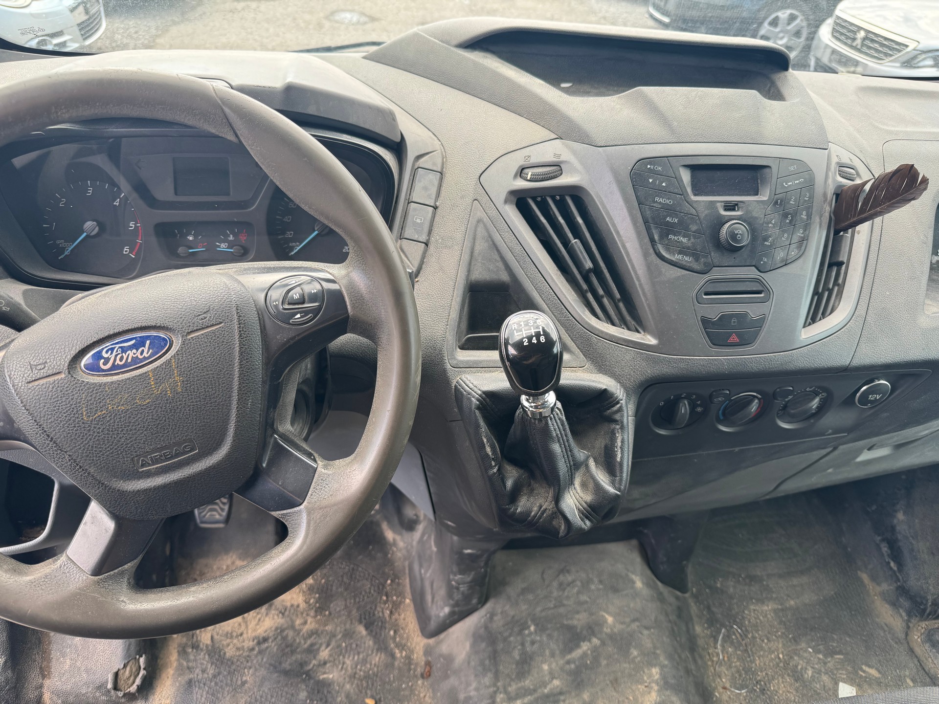 FORD Transit Custom Van 250 L1H1 Level 3-image-6