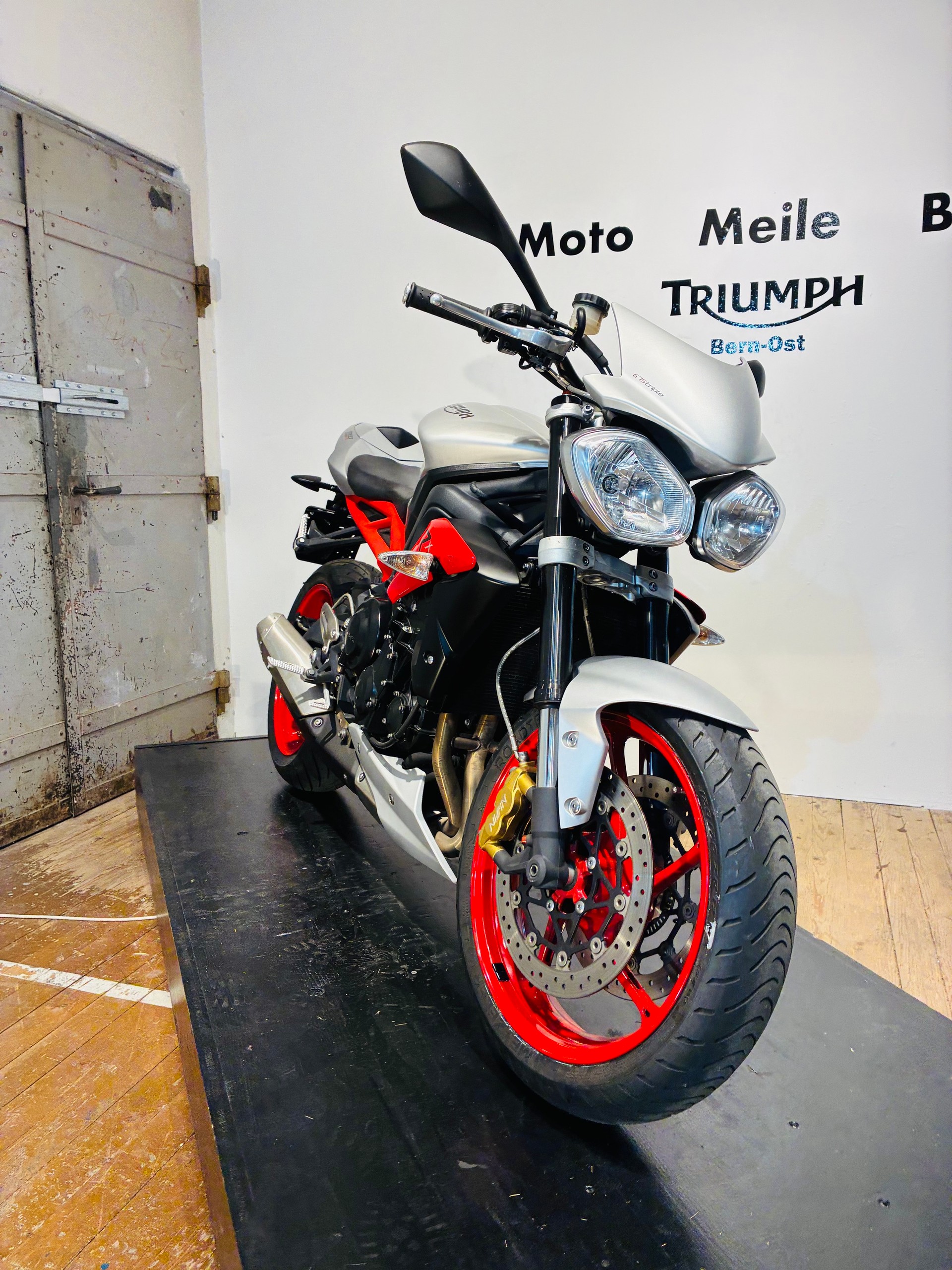TRIUMPH Street Triple 675 Rx ABS-image-10