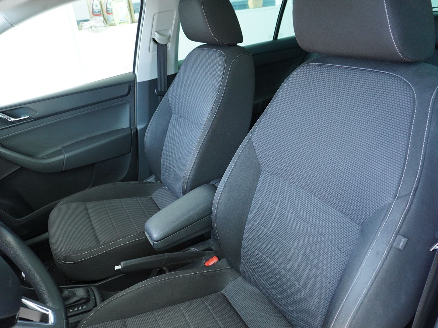 SKODA Rapid Spaceback 1.4 TSI Elegance DSG-image-3