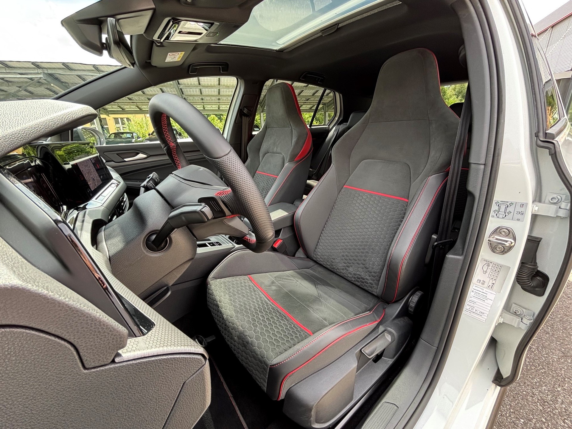 VW Golf 8 2.0 TSI GTI Clubsport DSG-image-9