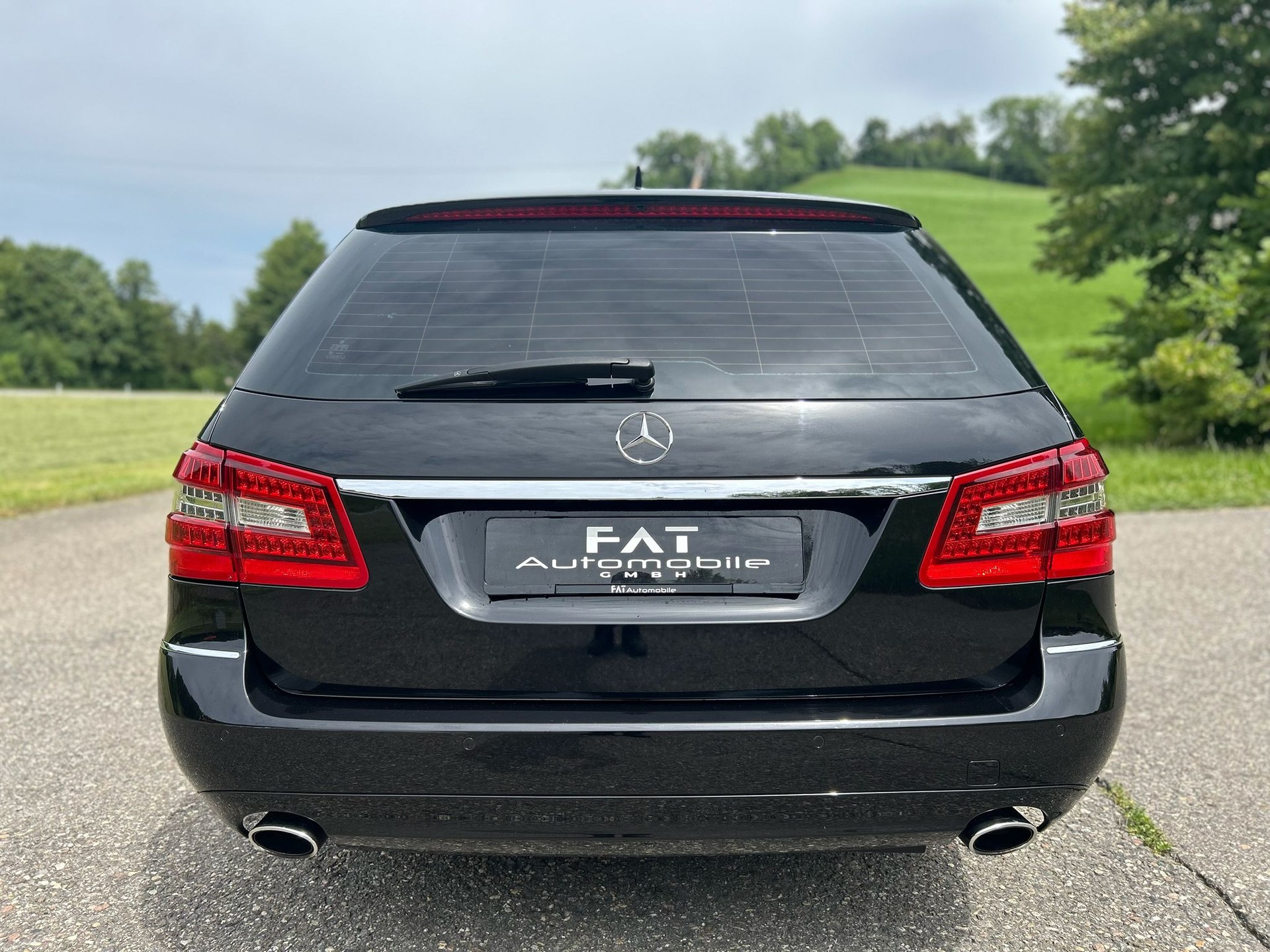 MERCEDES-BENZ E 300 CDI BlueEfficiency Avantgarde 7G-Tronic-image-3