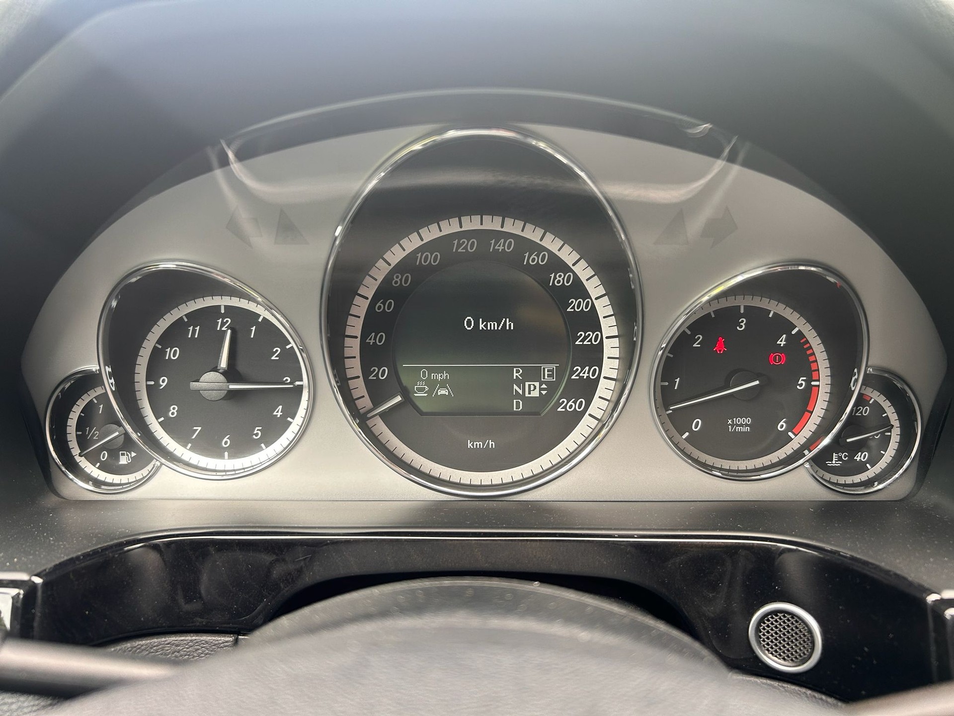 MERCEDES-BENZ E 300 CDI BlueEfficiency Avantgarde 7G-Tronic-image-20