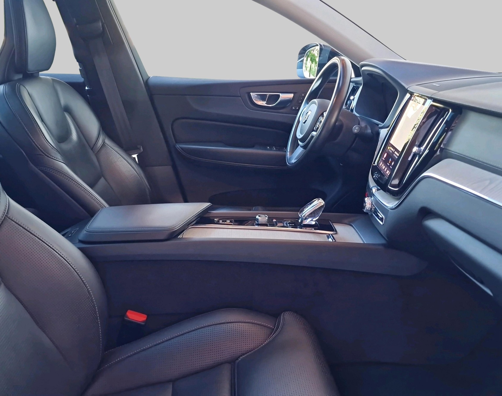 VOLVO XC60 2.0 T8 TE Inscription eAW-image-4