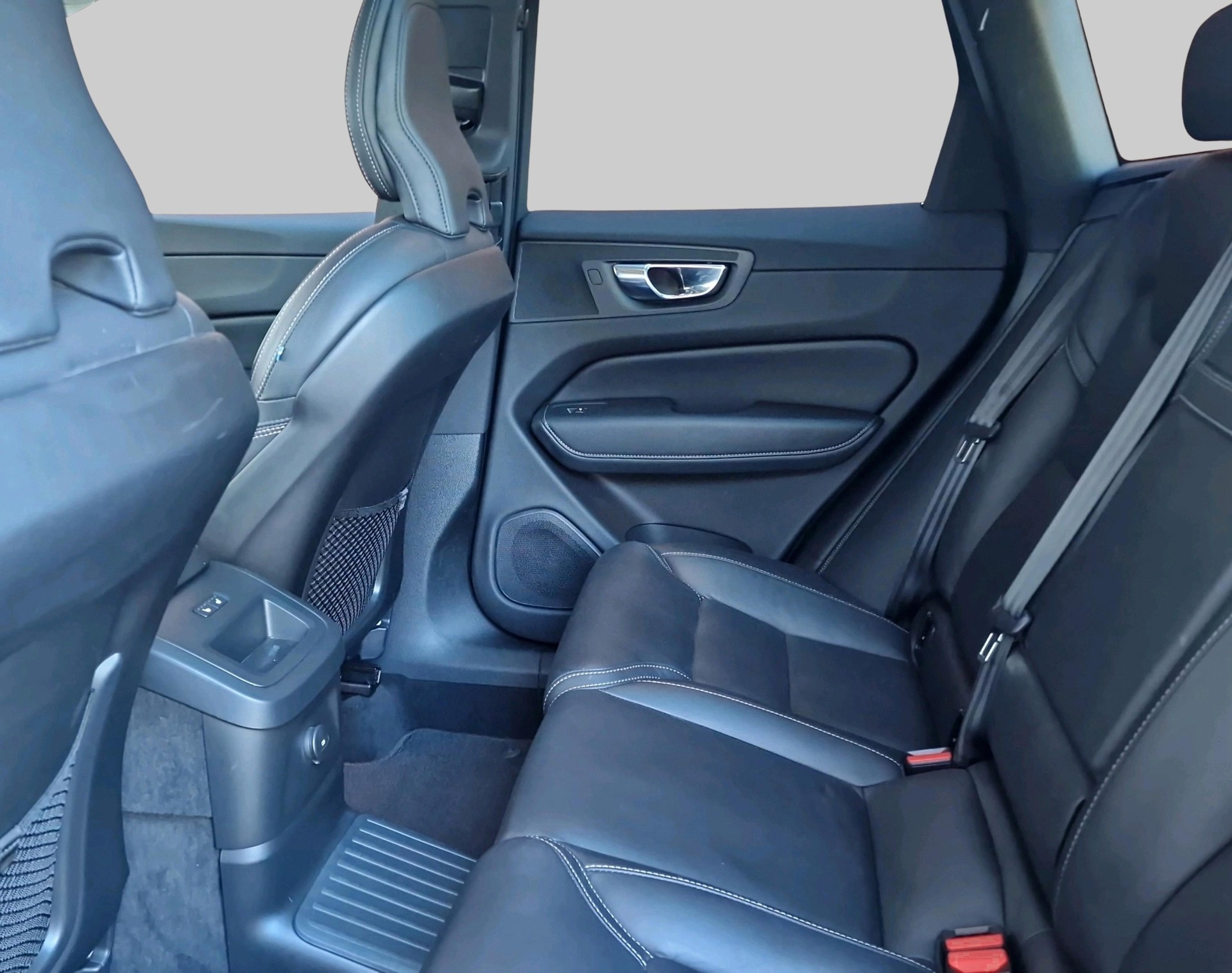 VOLVO XC60 2.0 T8 TE Inscription eAW-image-6