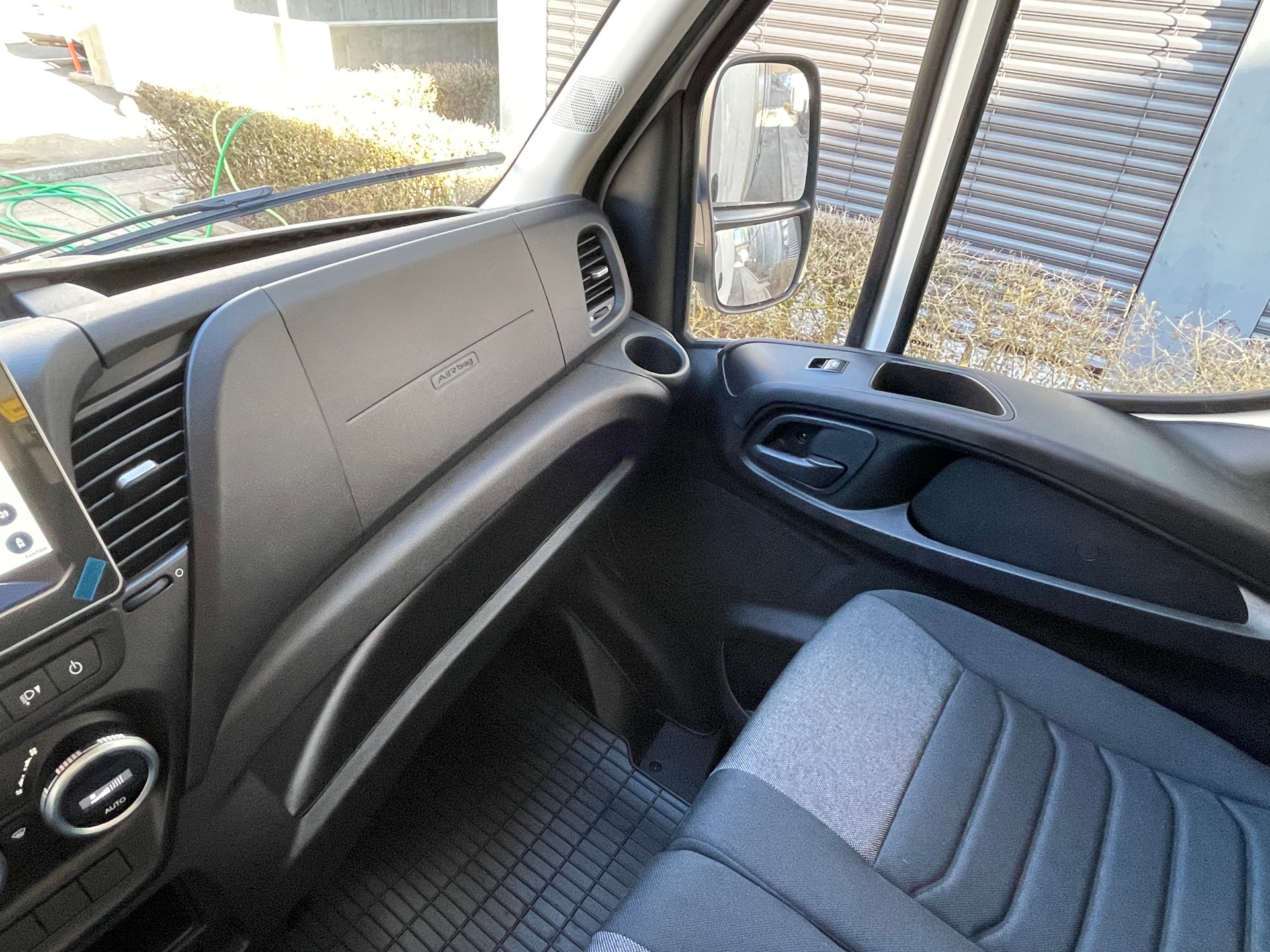 IVECO 35 S 18H A8 für Durchlader einsetzbar-image-17