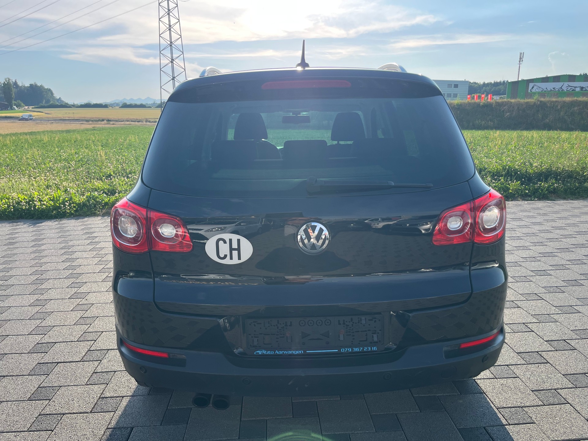 VW Tiguan 2.0 TSI Sport&Style-image-6