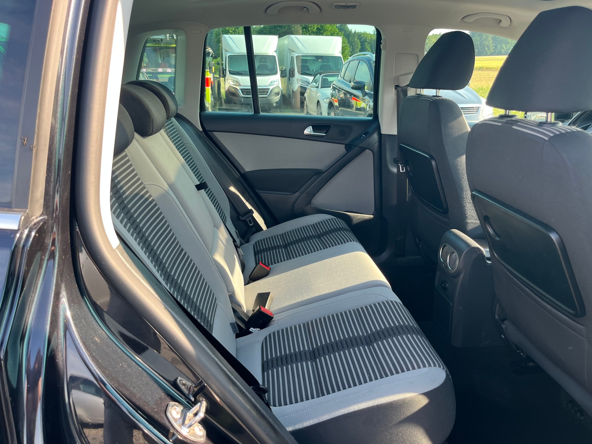 VW Tiguan 2.0 TSI Sport&Style-image-11