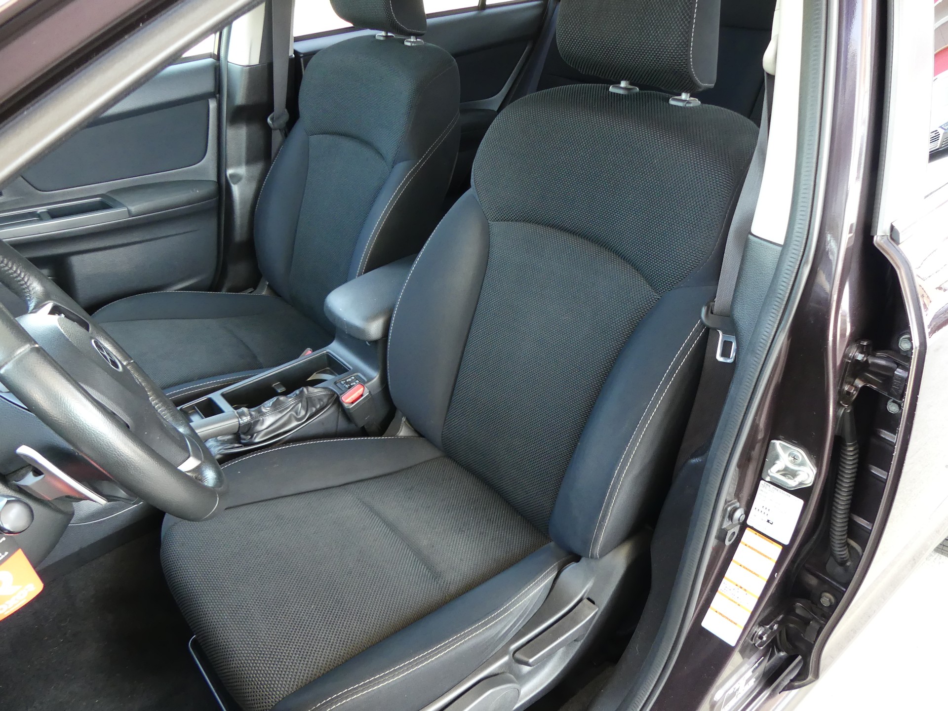 SUBARU XV 2.0 Swiss Two AWD CVT-image-9
