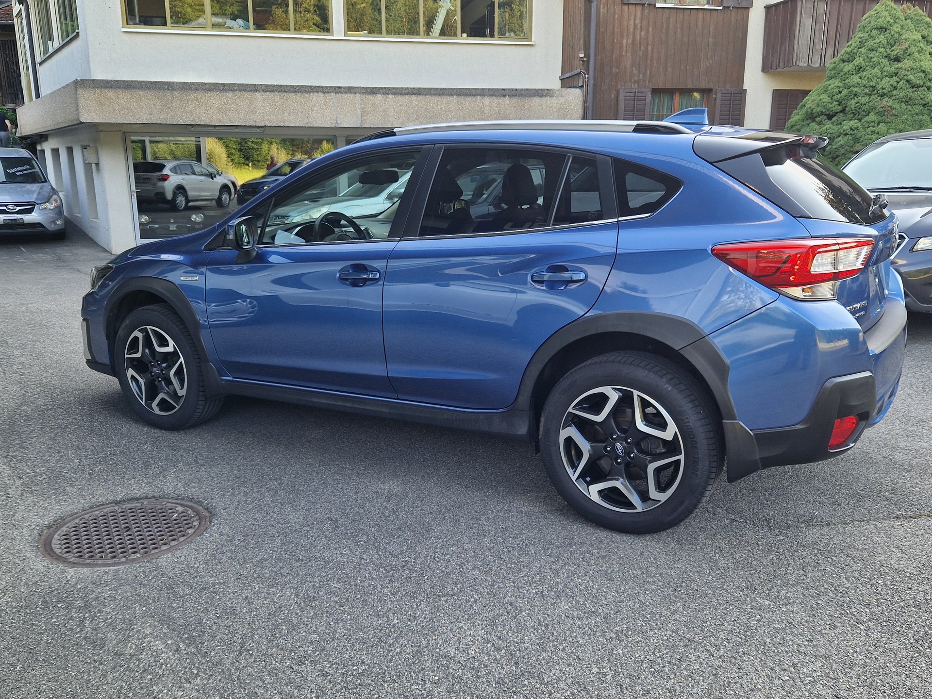 SUBARU XV 2.0 e-Boxer Luxury AWD Lineartronic-image-2