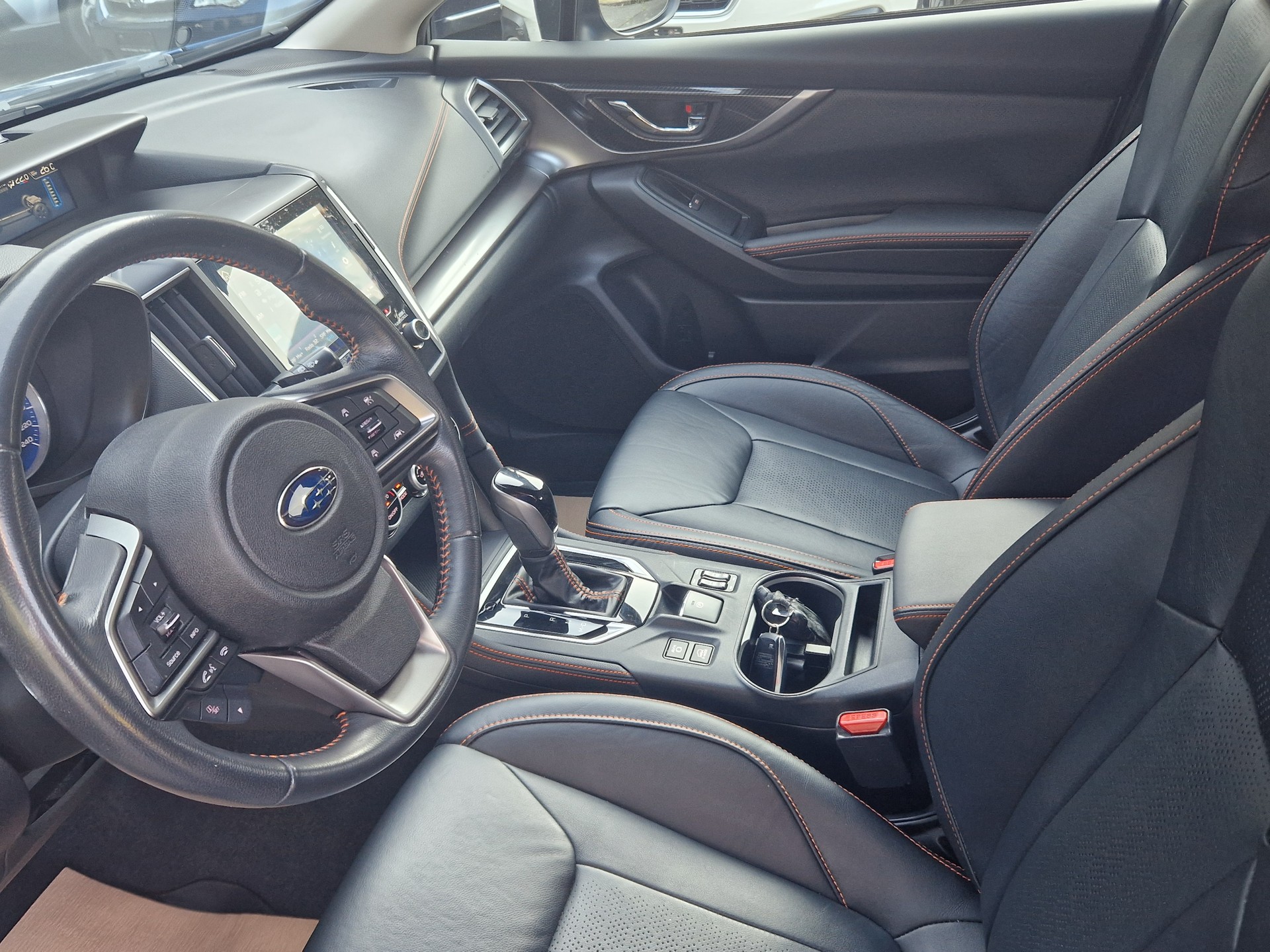 SUBARU XV 2.0 e-Boxer Luxury AWD Lineartronic-image-12